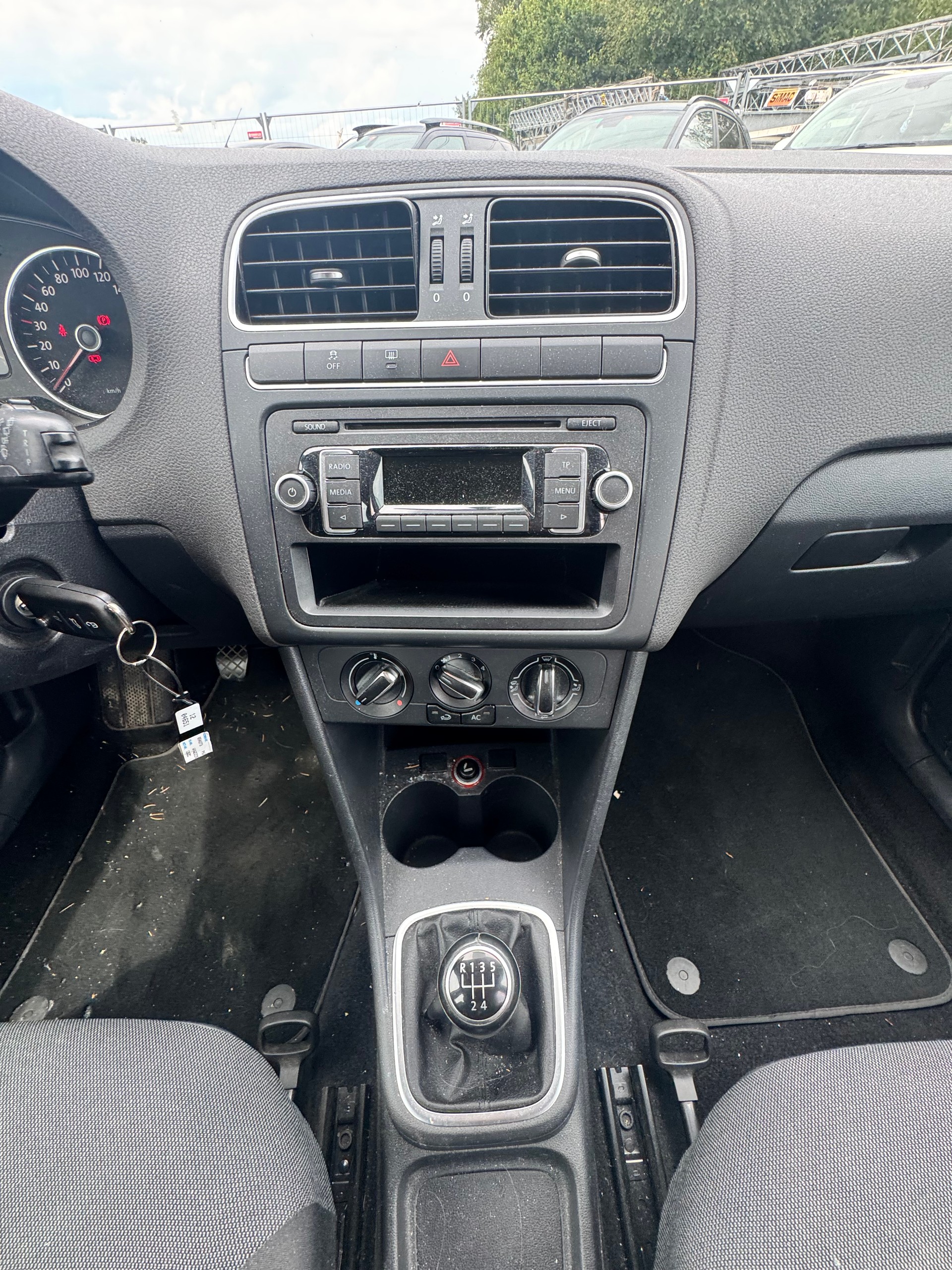 VW Polo 1.2 TSI Trendline-image-6