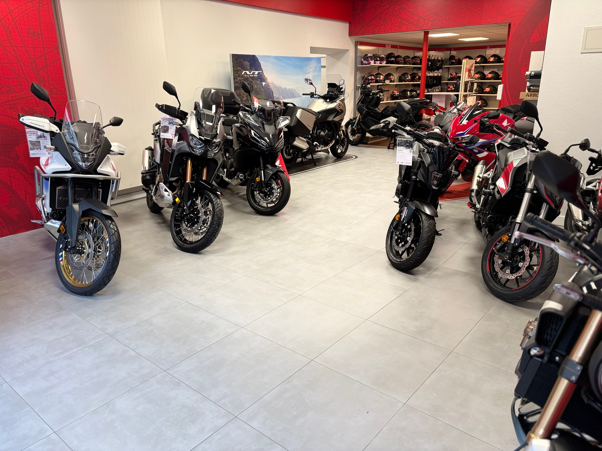 HONDA SH 150-image-10