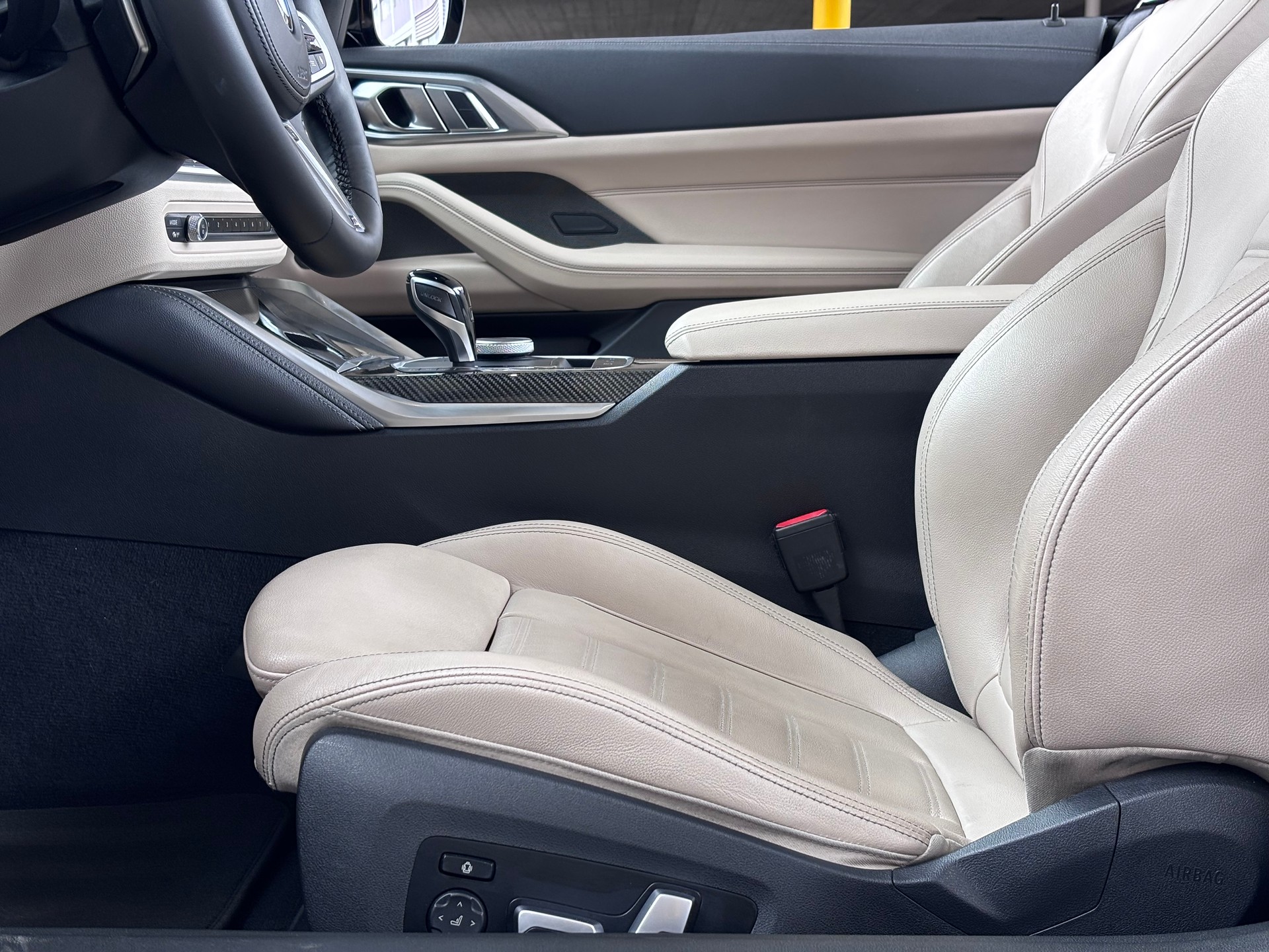 BMW M440i xDrive 48V Cabriolet Steptronic-image-10