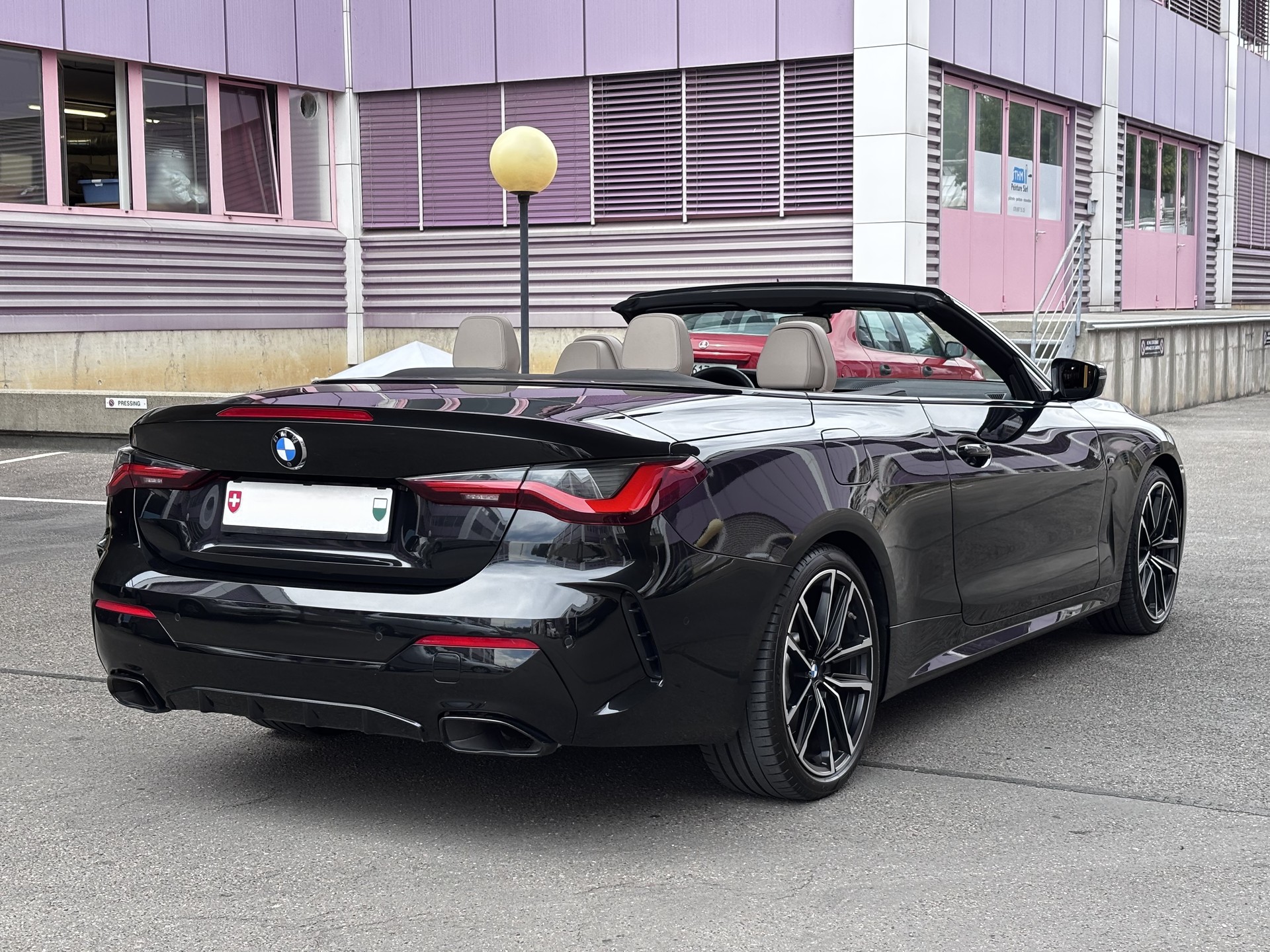 BMW M440i xDrive 48V Cabriolet Steptronic-image-4