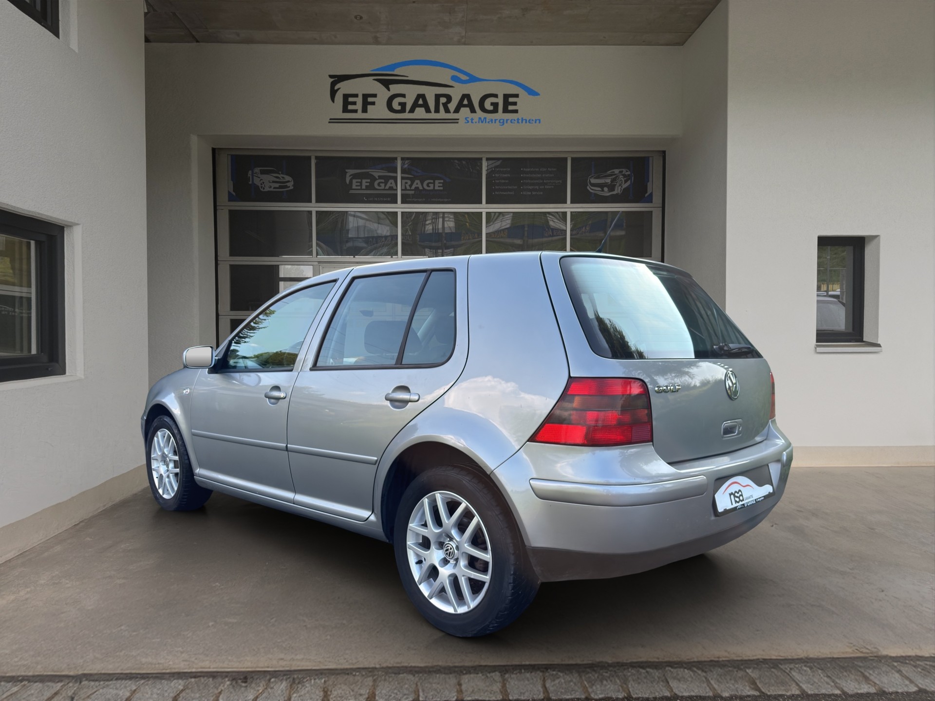VW Golf 1.6 Pacific Automatic-image-6