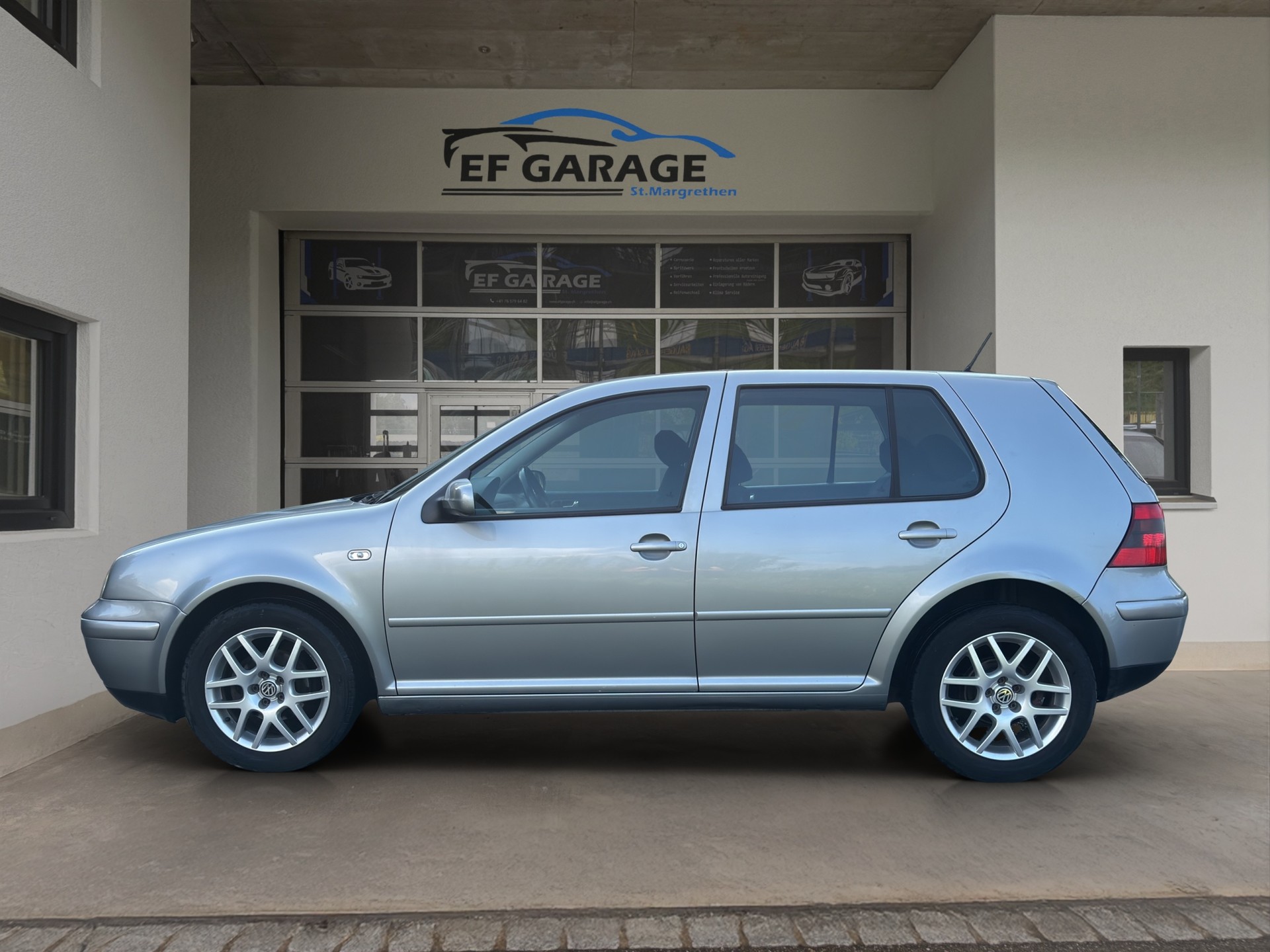 VW Golf 1.6 Pacific Automatic-image-7