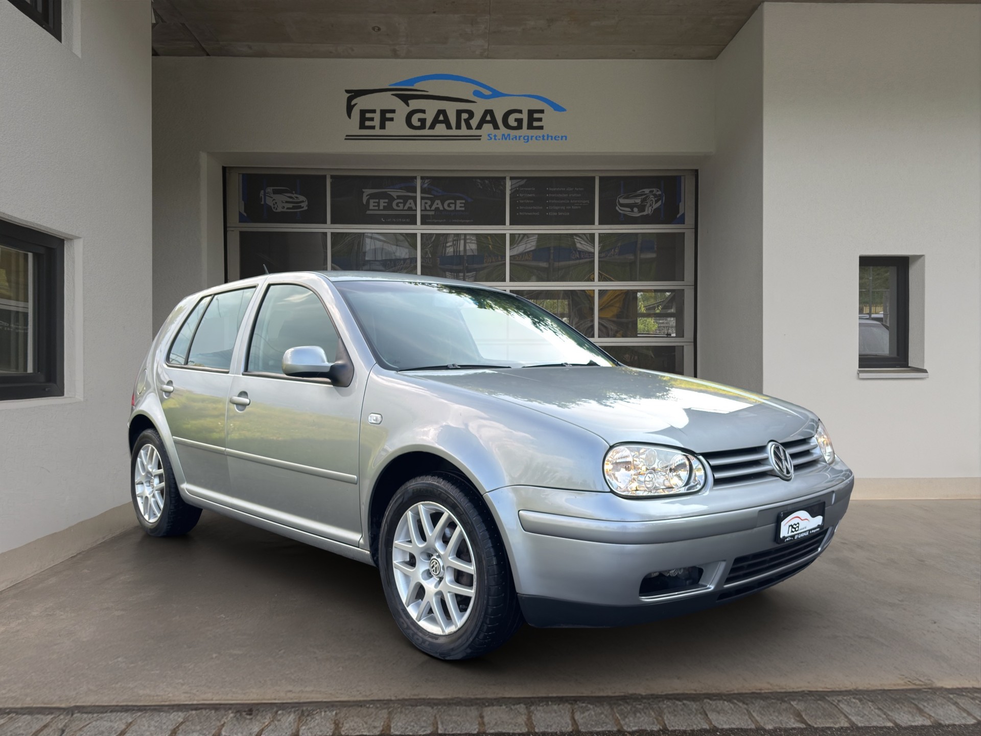 VW Golf 1.6 Pacific Automatic-showroom-element-2