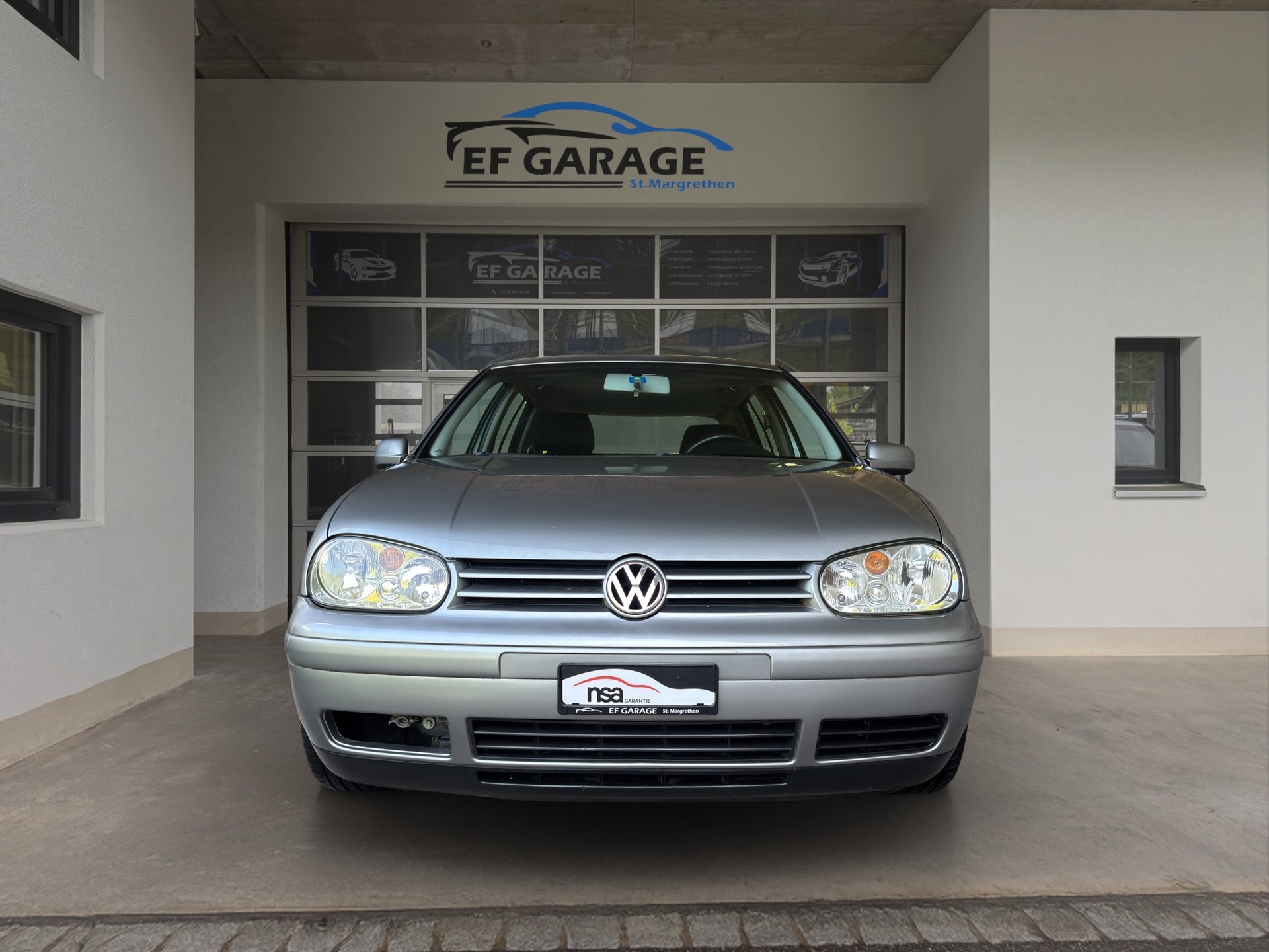 VW Golf 1.6 Pacific Automatic-showroom-element-1