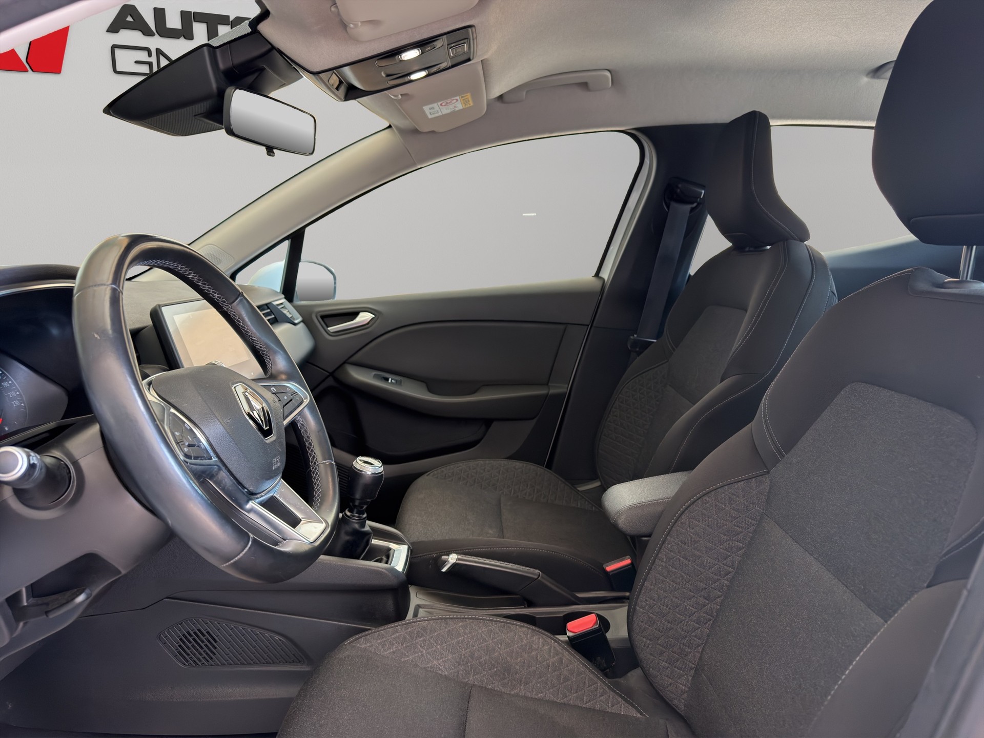 RENAULT Clio 1.0 Business-image-8