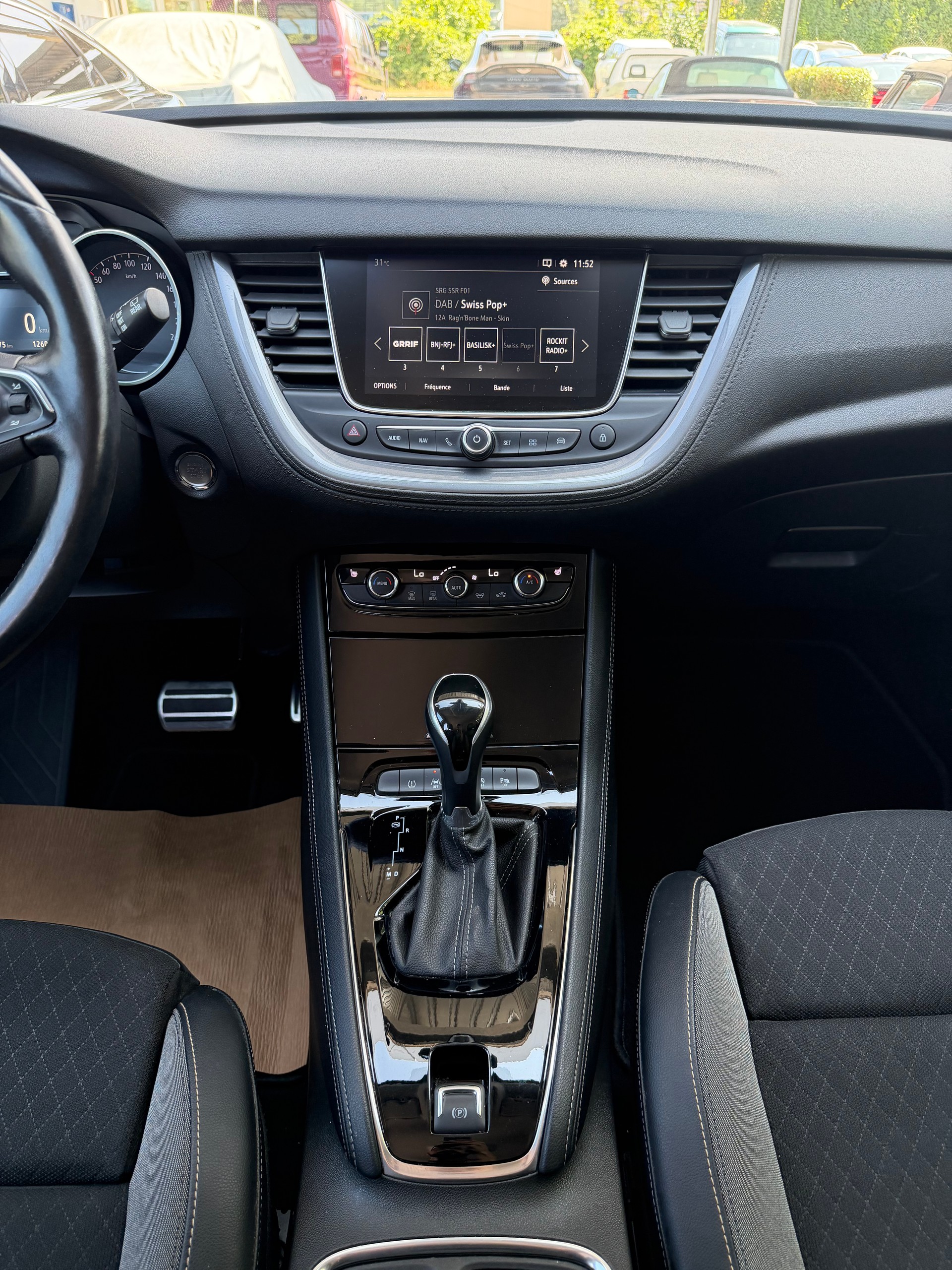 OPEL Grandland X 1.2i TP Ultimate Automatik-image-9