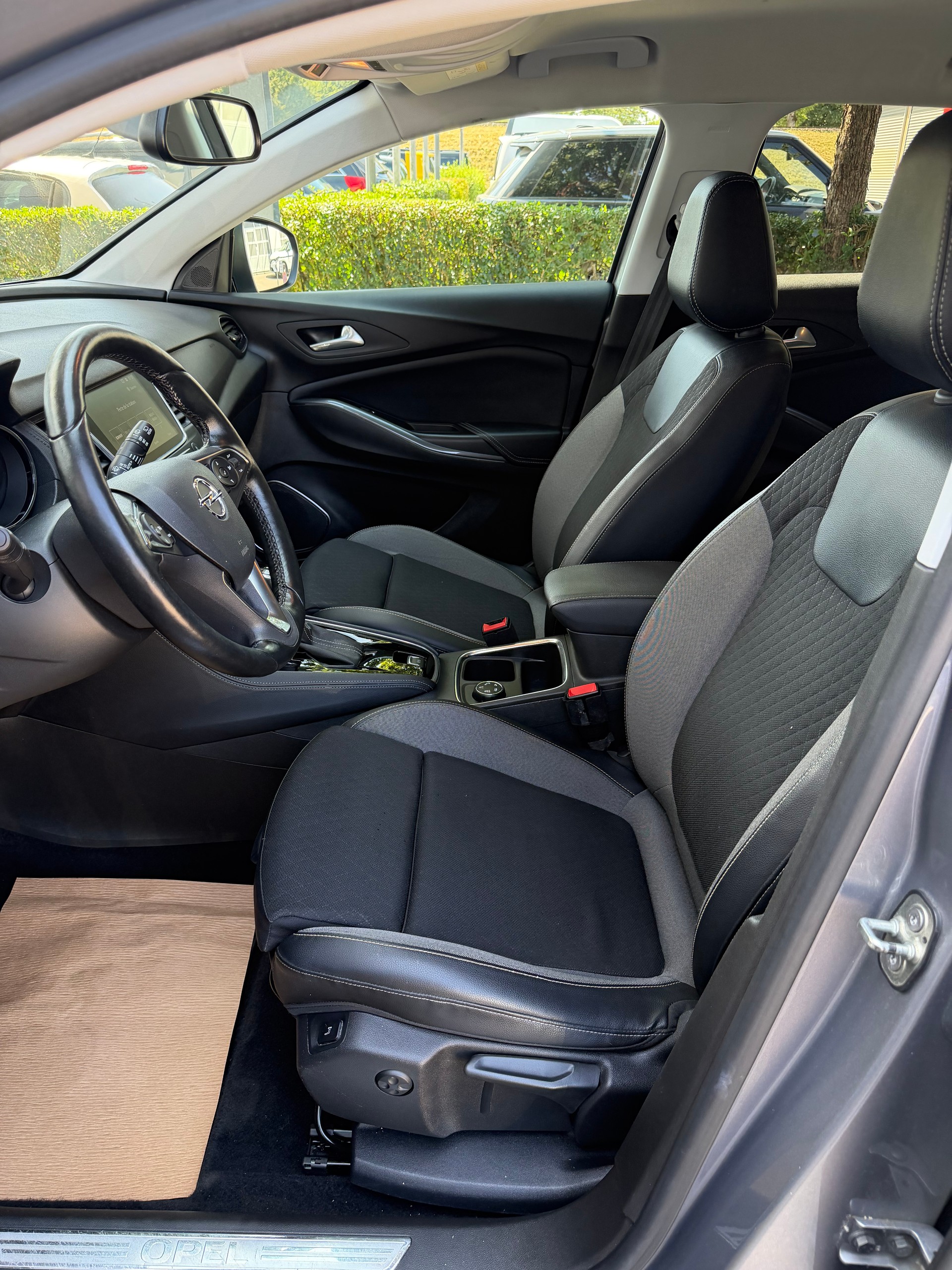 OPEL Grandland X 1.2i TP Ultimate Automatik-image-7