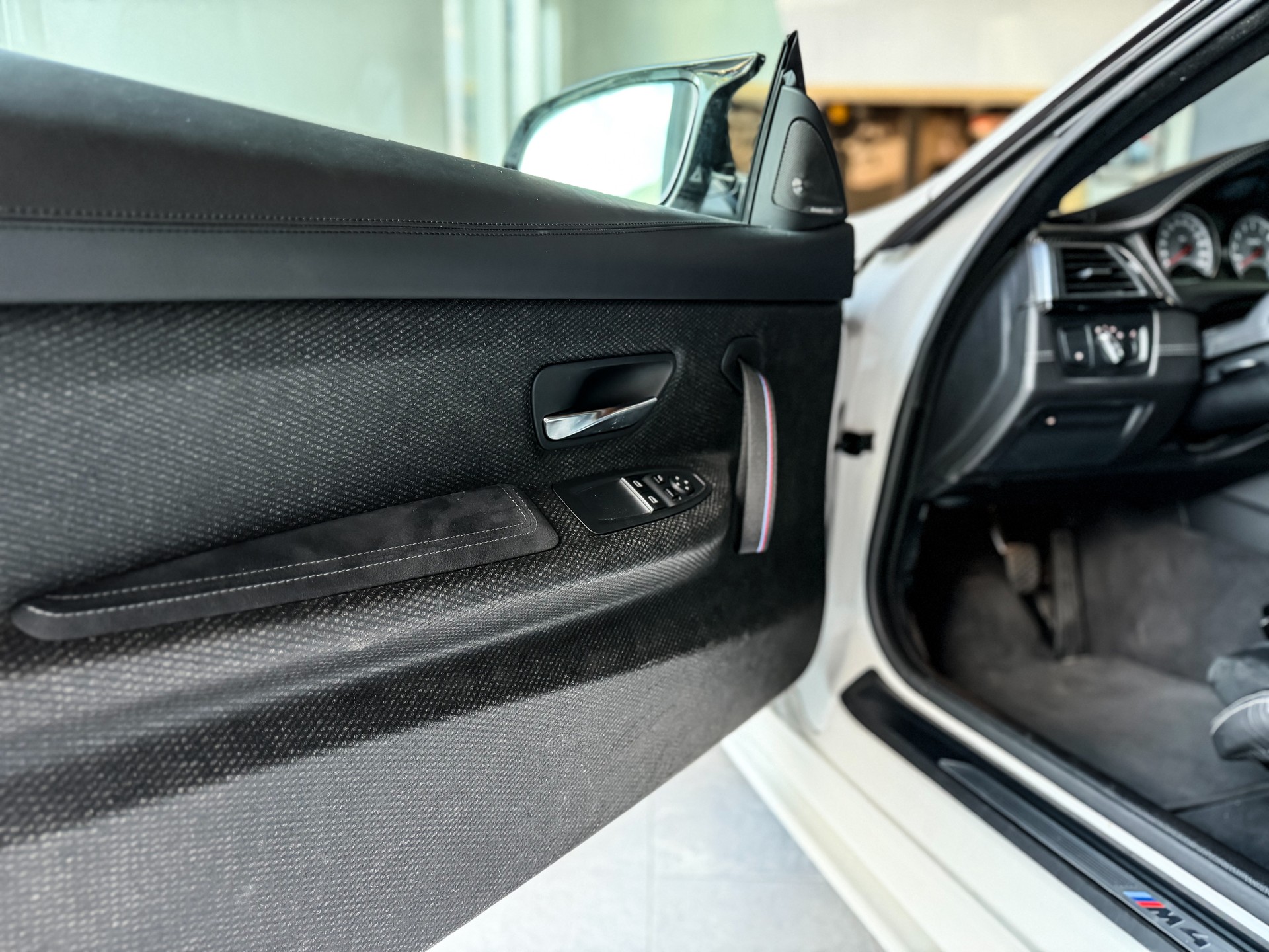 BMW M4 Coupé Competition DKG-image-12
