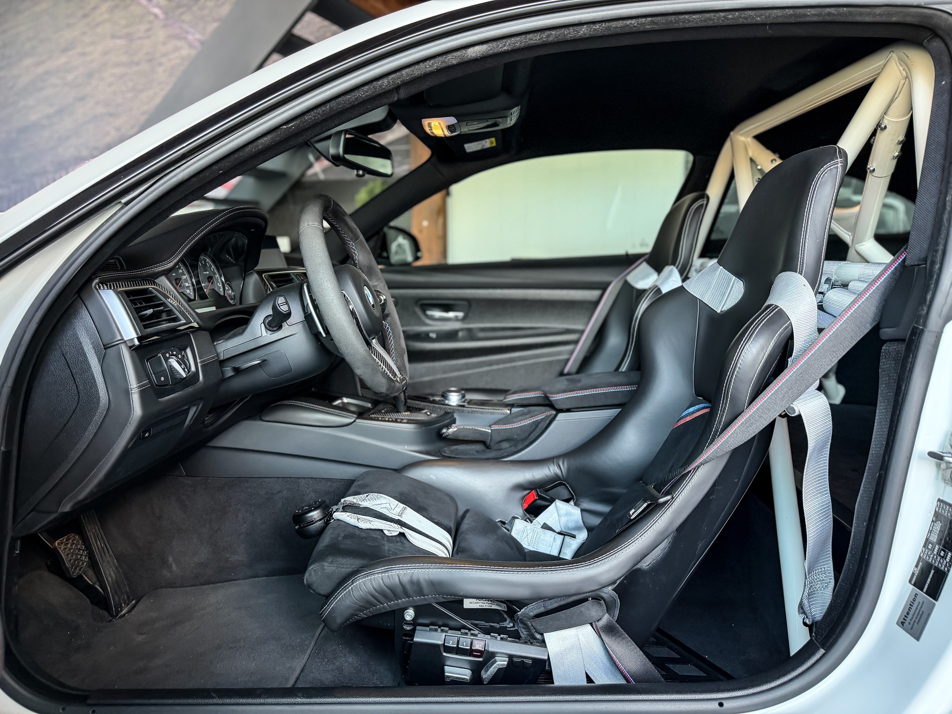 BMW M4 Coupé Competition DKG-image-11