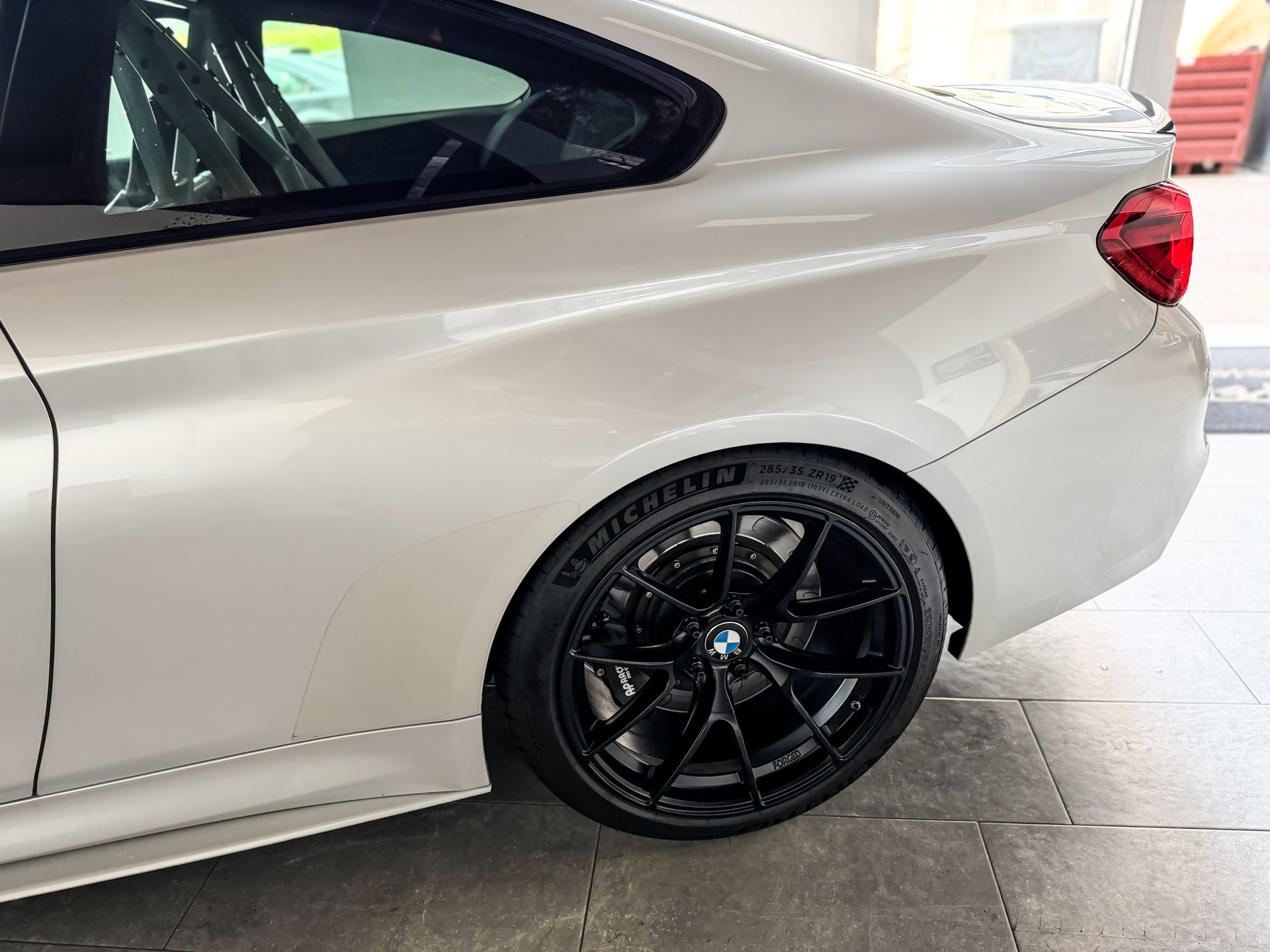 BMW M4 Coupé Competition DKG-image-6