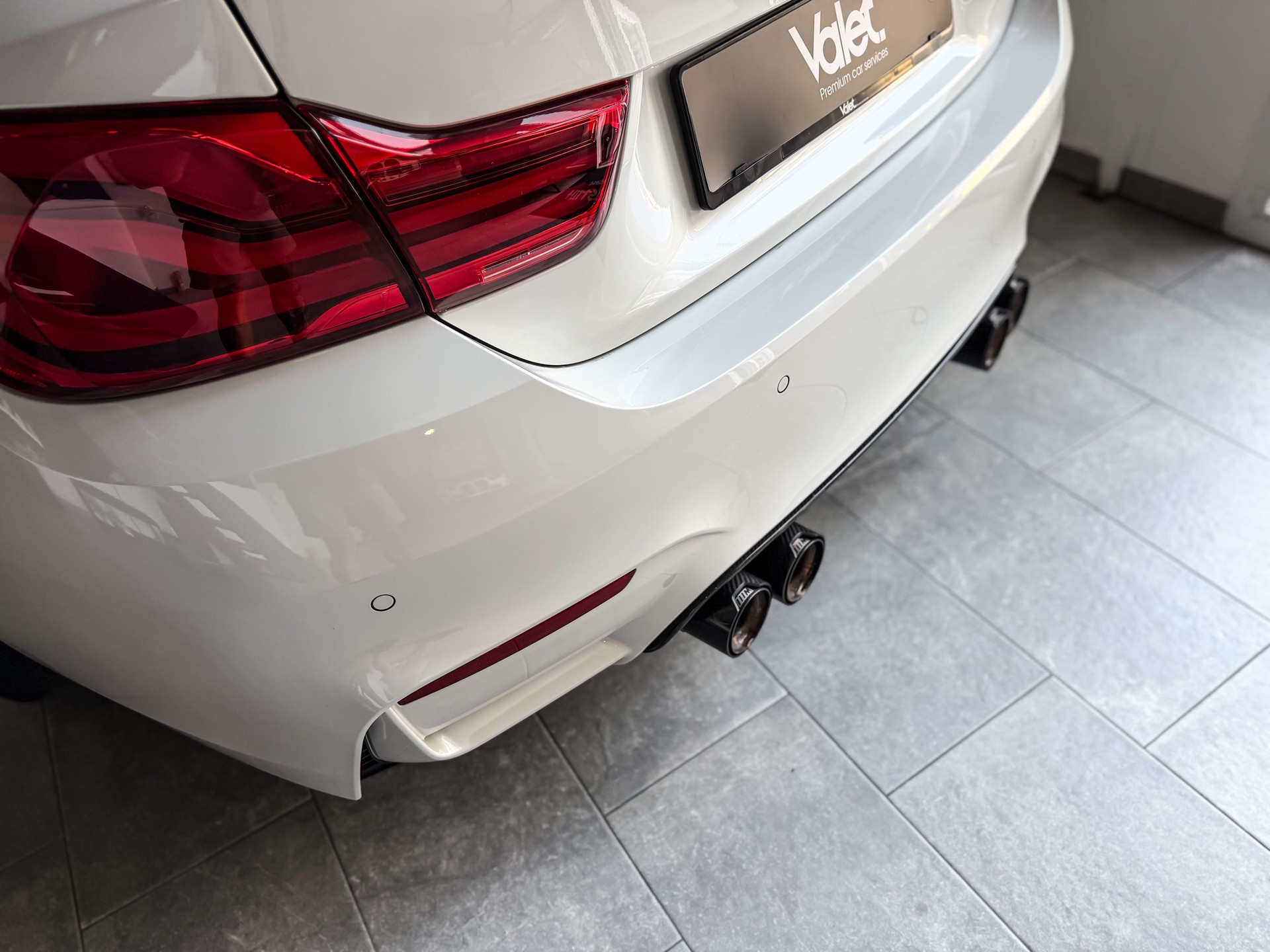 BMW M4 Coupé Competition DKG-image-5