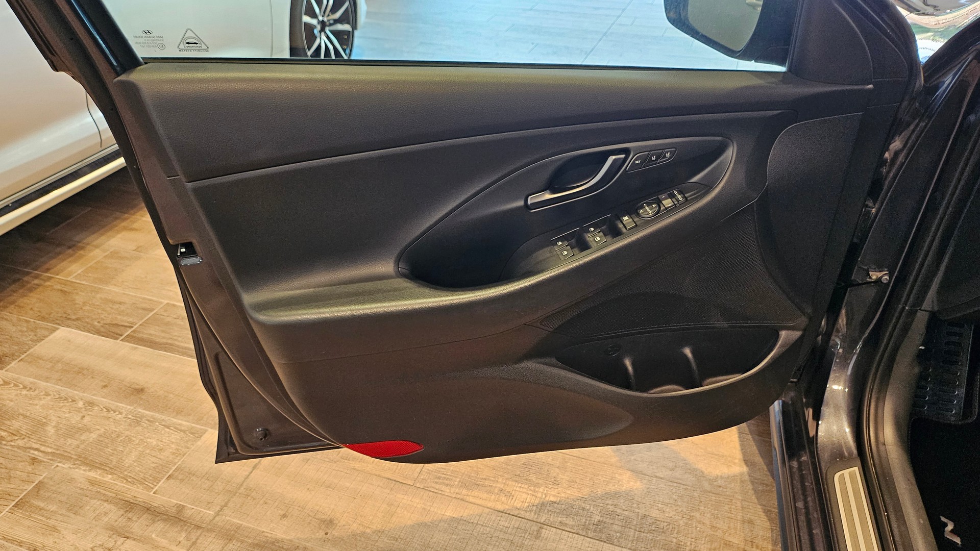 HYUNDAI i30 2.0 T-GDi N-image-22