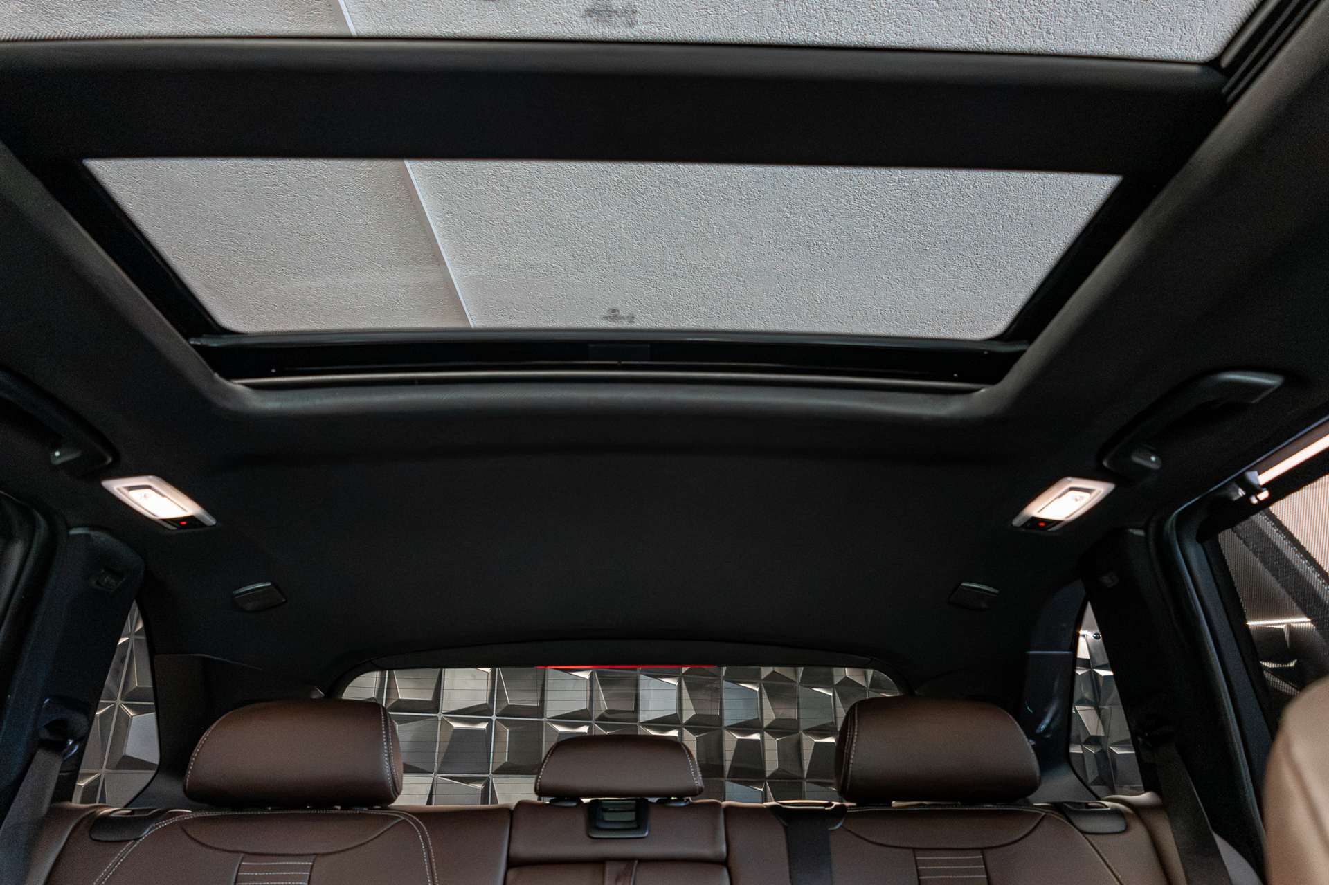 BMW X5 xDrive 50i Steptronic-image-15