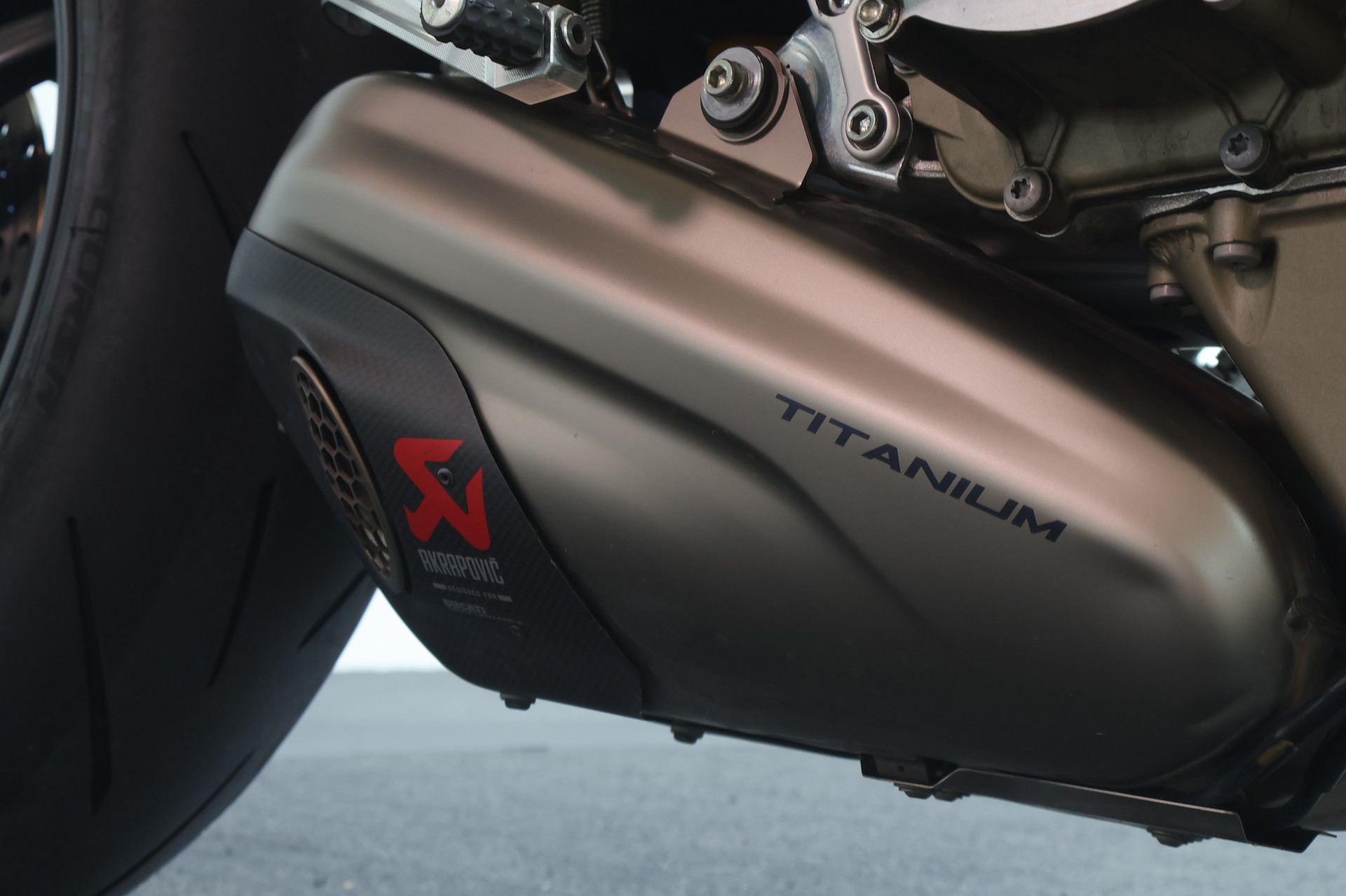 DUCATI Streetfighter V4 SP-image-7