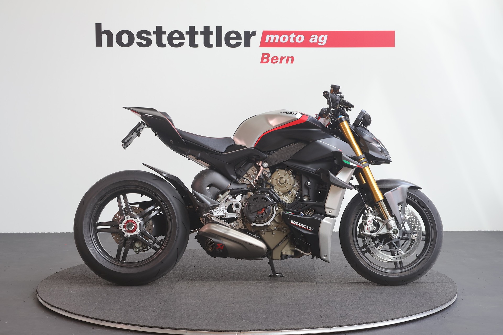 DUCATI Streetfighter V4 SP-showroom-element-1