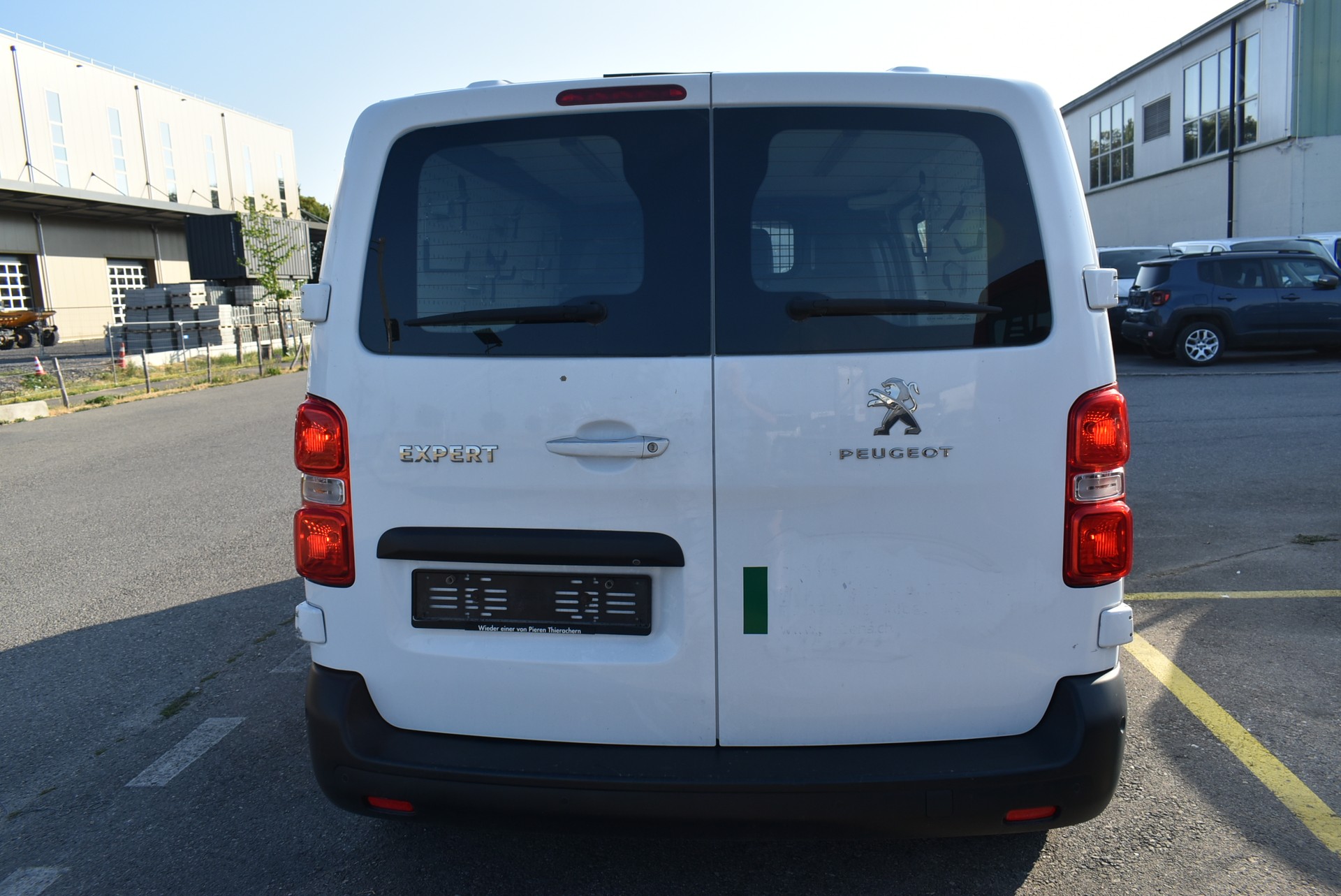 PEUGEOT Expert 2.0 BlueHDi 120 S&S Premium Standard EAT8-image-7