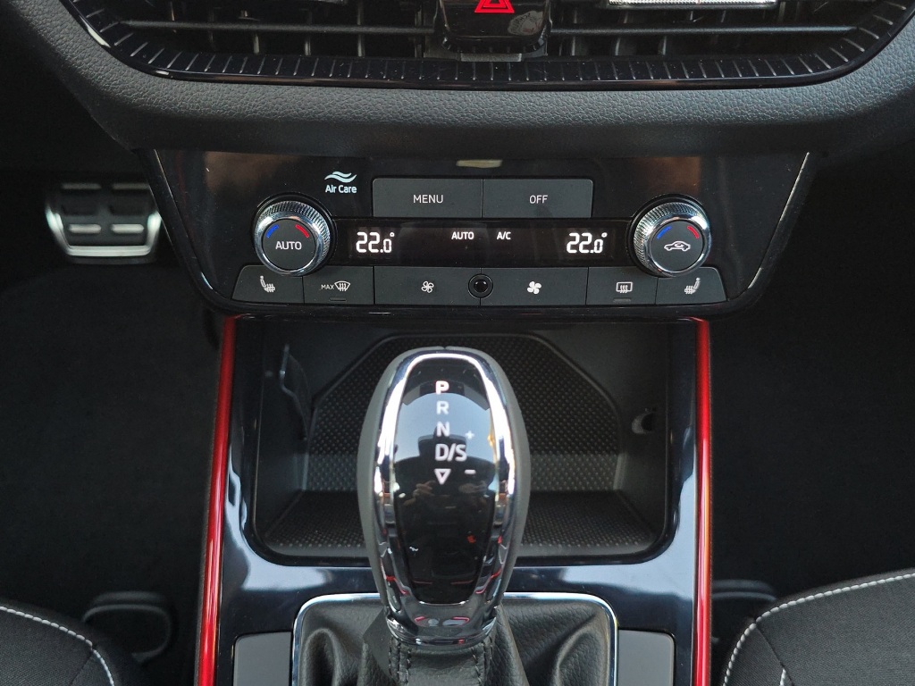SKODA Fabia 1.0 TSI Monte Carlo DSG-image-22