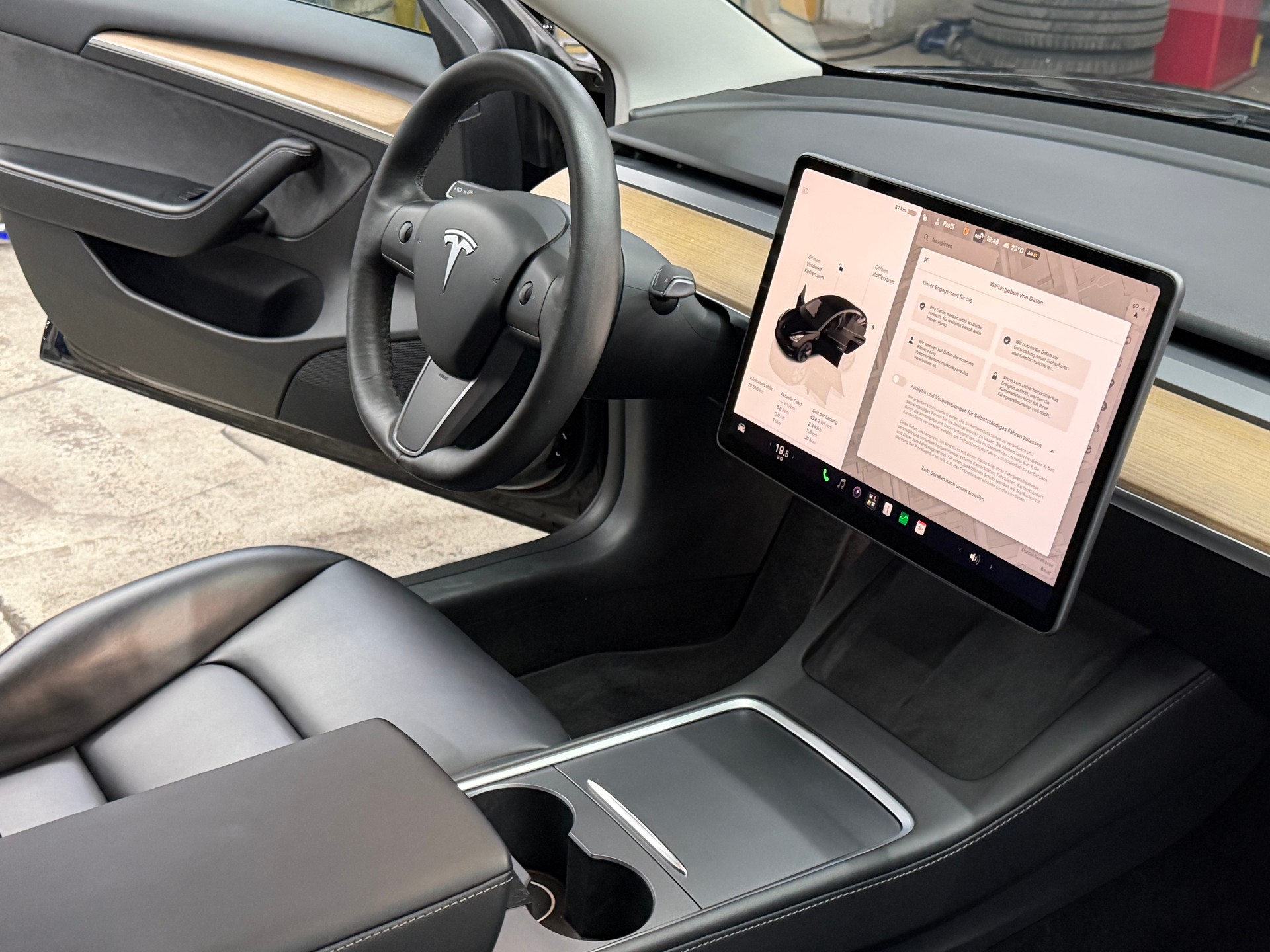 TESLA Model 3 Long Range Dual Motor AWD-image-8