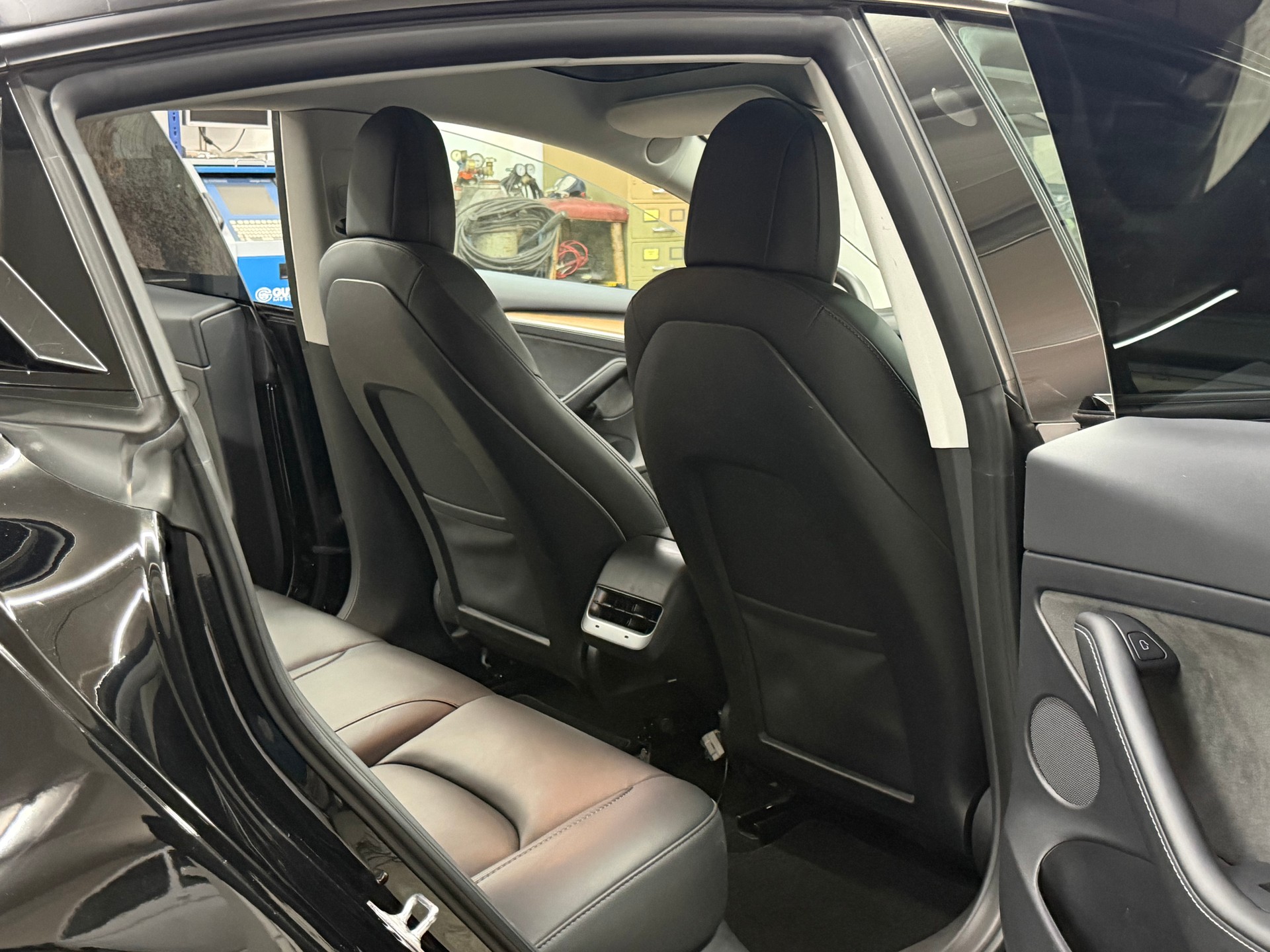 TESLA Model 3 Long Range Dual Motor AWD-image-13