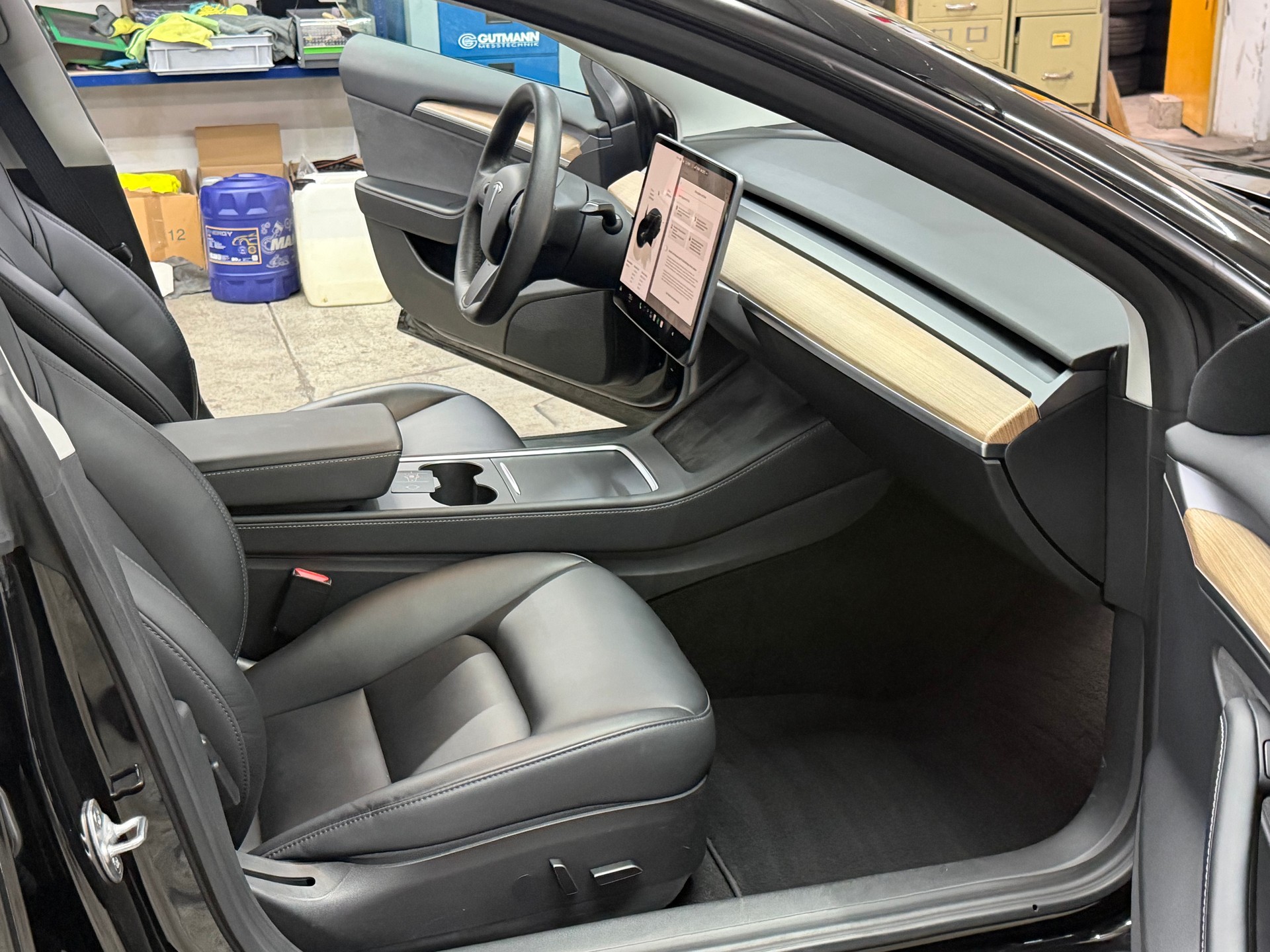 TESLA Model 3 Long Range Dual Motor AWD-image-10