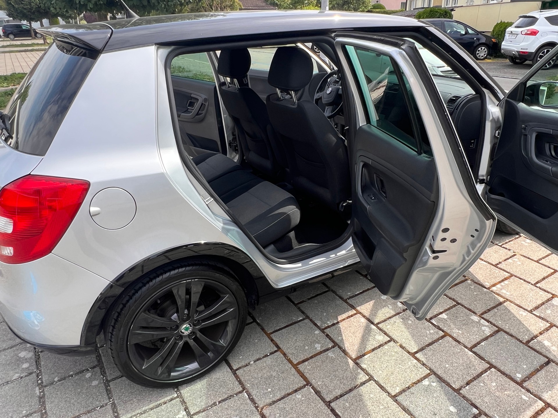SKODA 1.2 TSI Monte Carlo-image-4