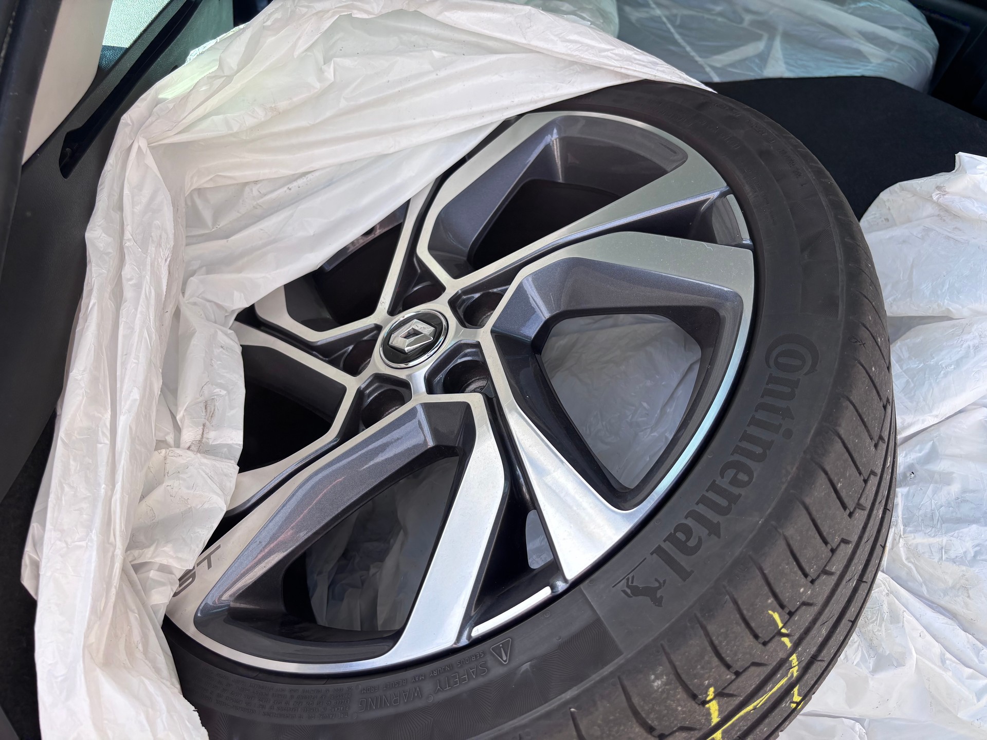 RENAULT 1.6 TCe 205 GT EDC-image-2