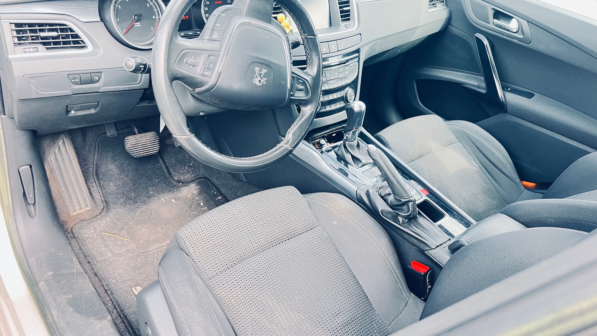 PEUGEOT 508 SW 1.6 16V T Active Automatic-image-5