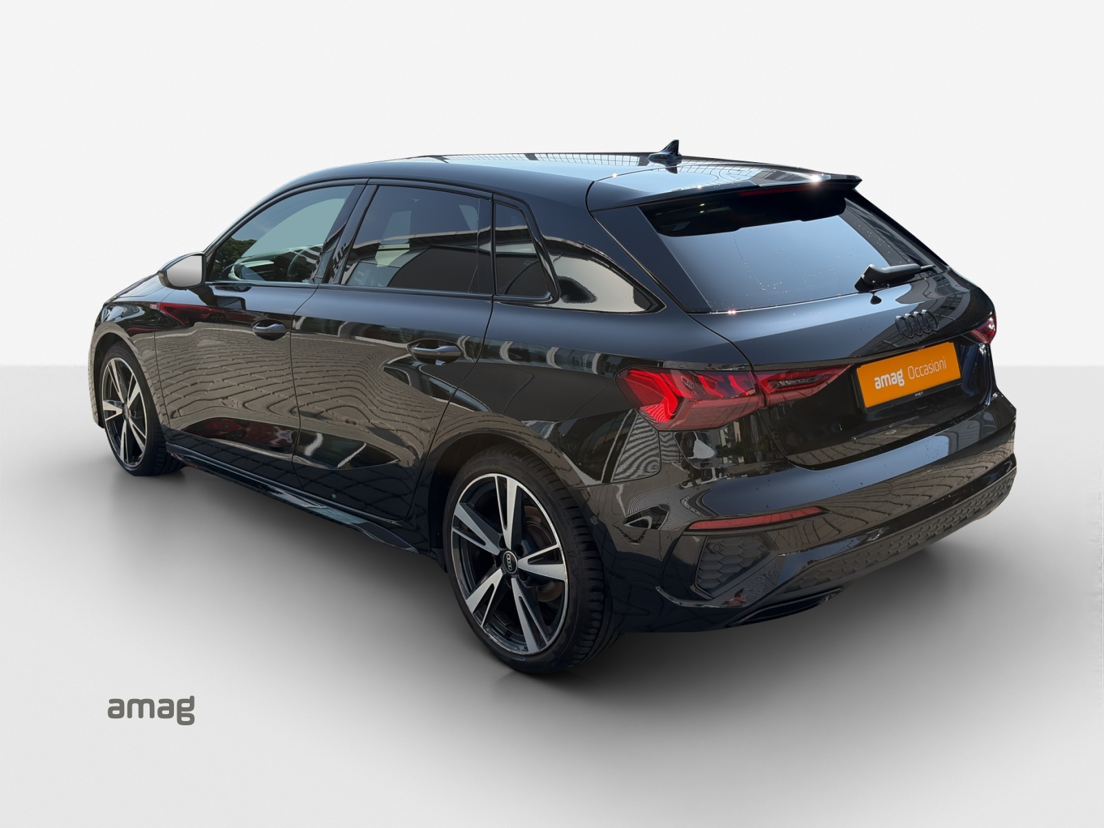 AUDI A3 Sportback 35 TFSI S line Attraction S-tronic-image-2