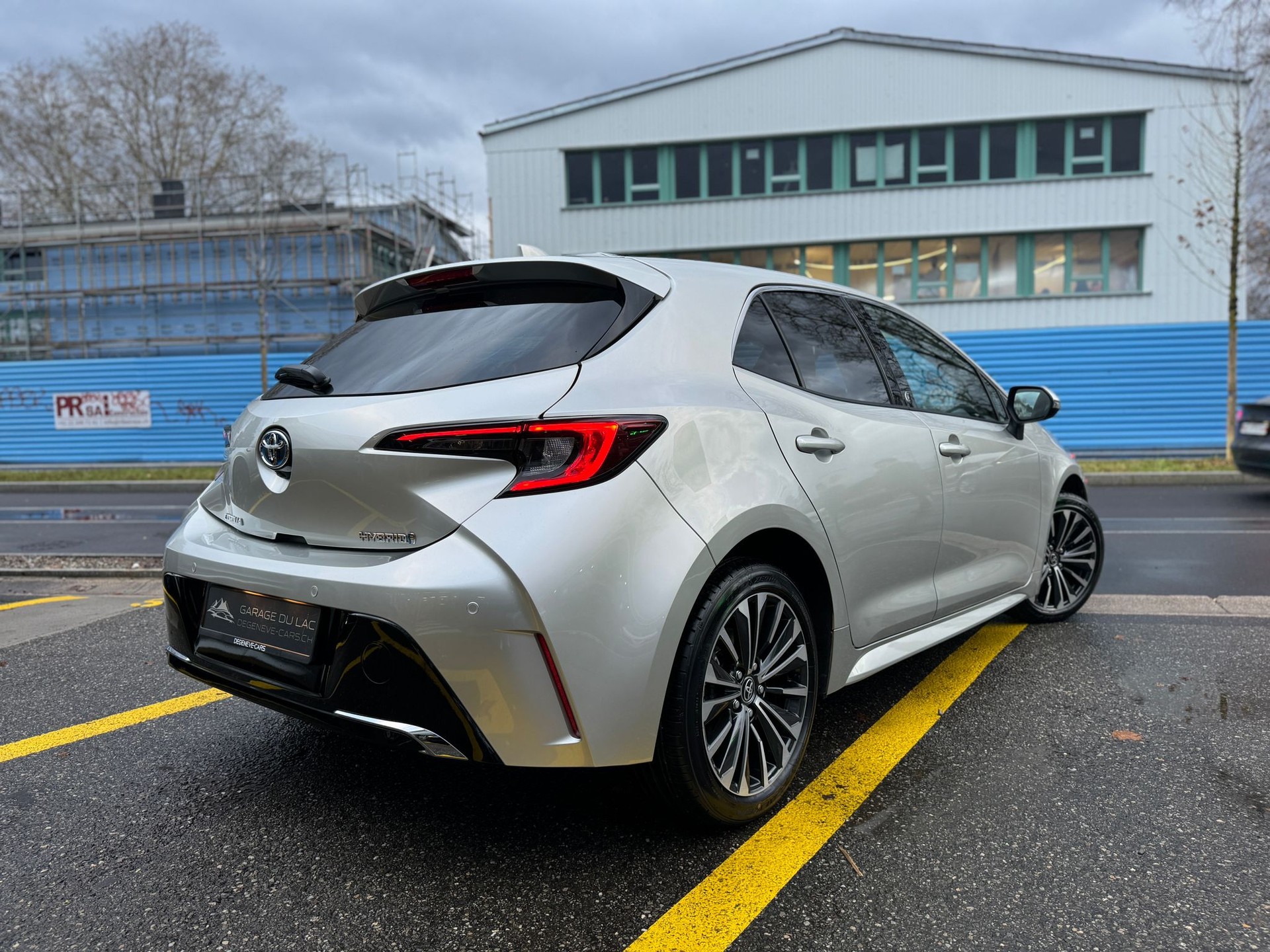 TOYOTA Corolla 1.8 HSD Trend e- CVT-image-3