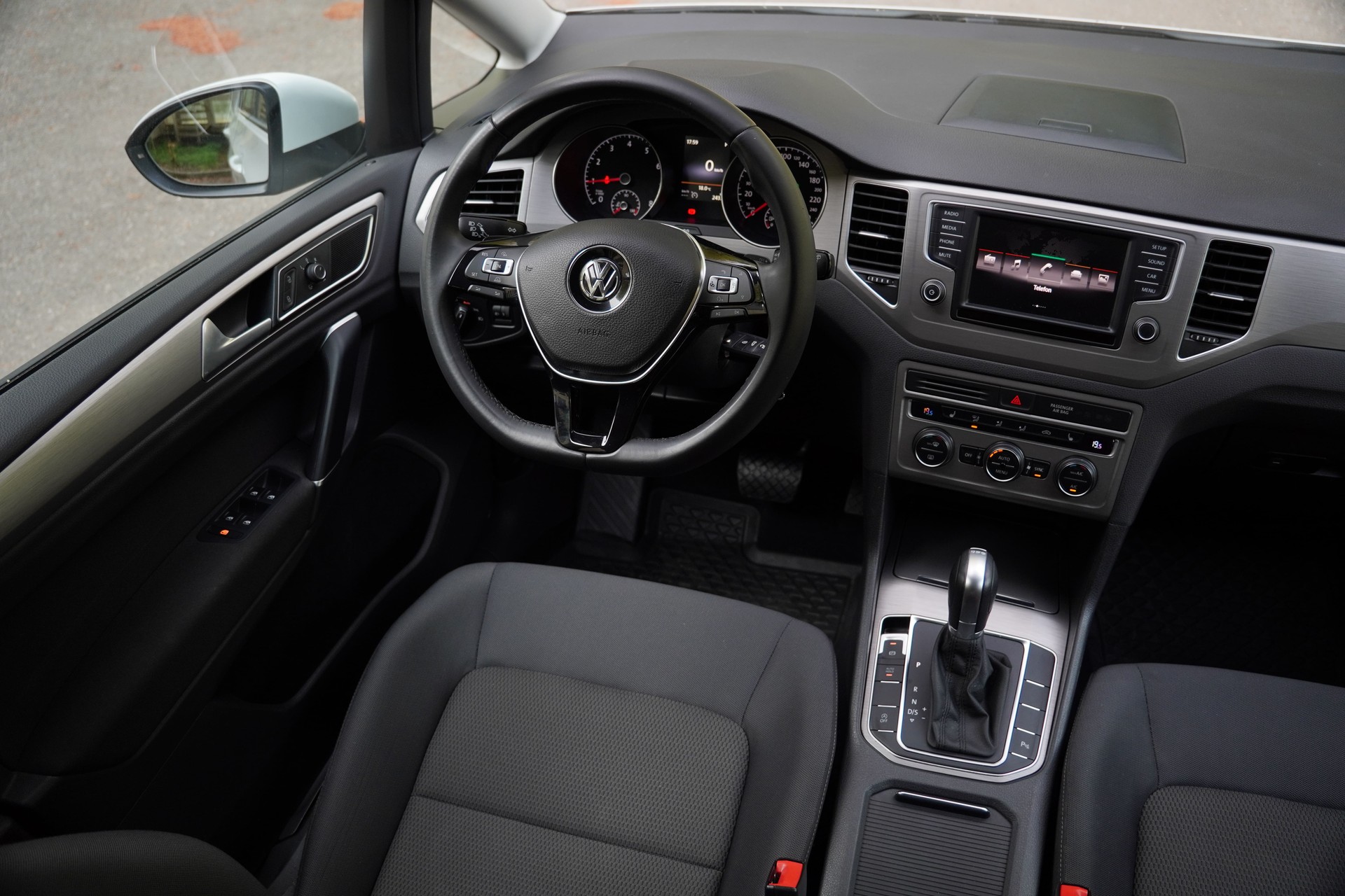 VW Golf Sportsvan 1.0 TSI Comfortline DSG-image-23