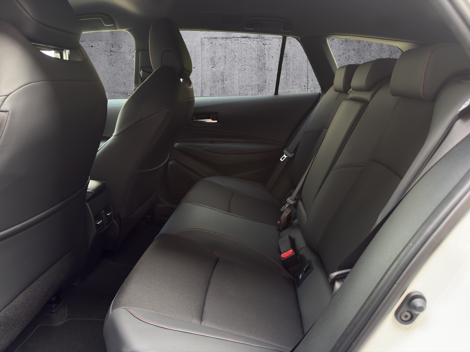 TOYOTA Corolla Touring Sports 2.0 HSD GR Sport e-CVT-image-9