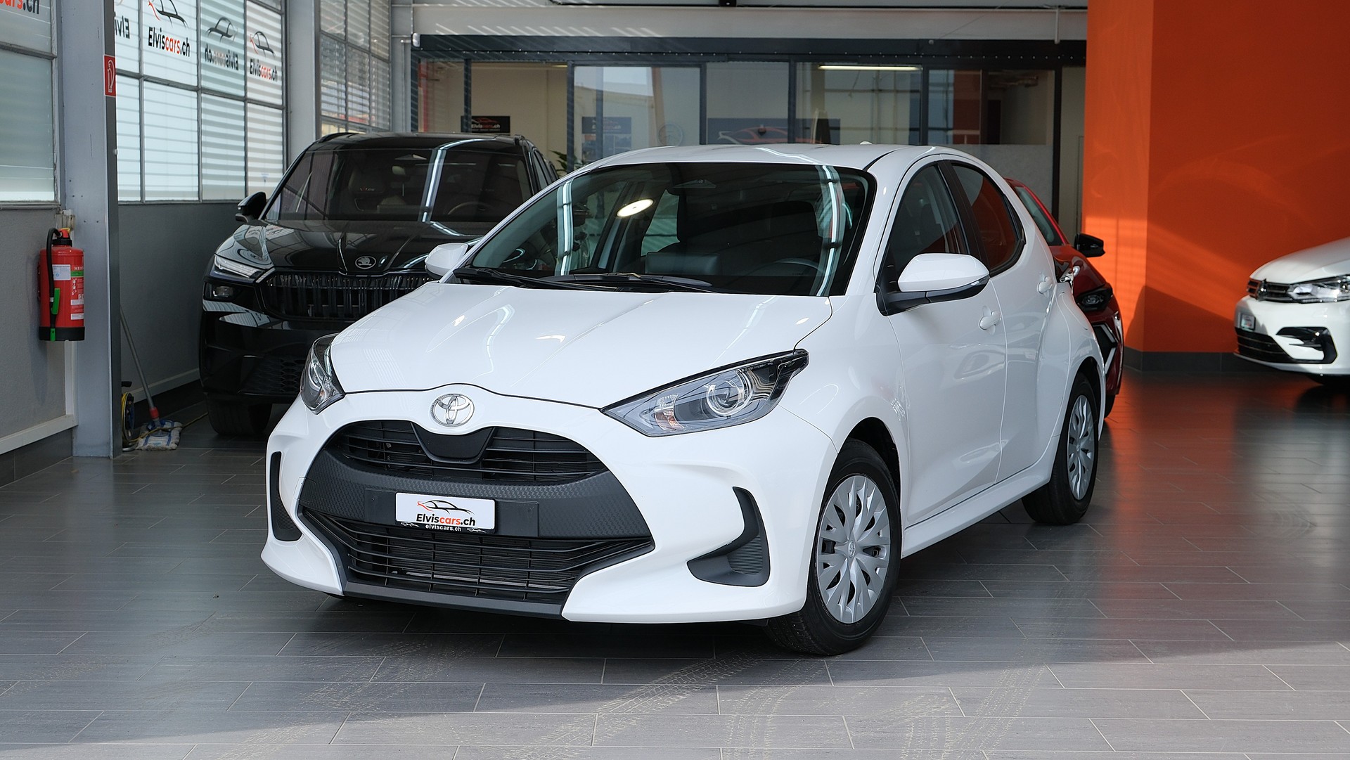 TOYOTA Yaris 1.5 Comfort e-CVT-image-0
