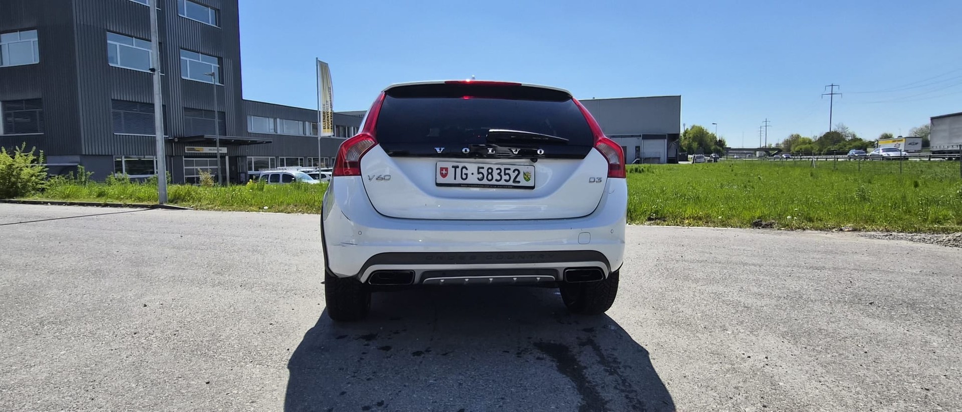 VOLVO V60 Cross Country D3 Kinetic Geartronic-image-7
