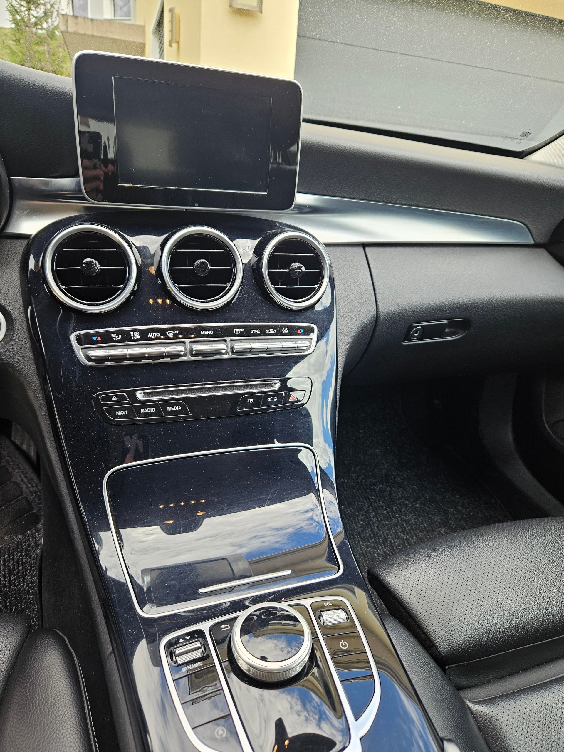 MERCEDES-BENZ C 200-image-3
