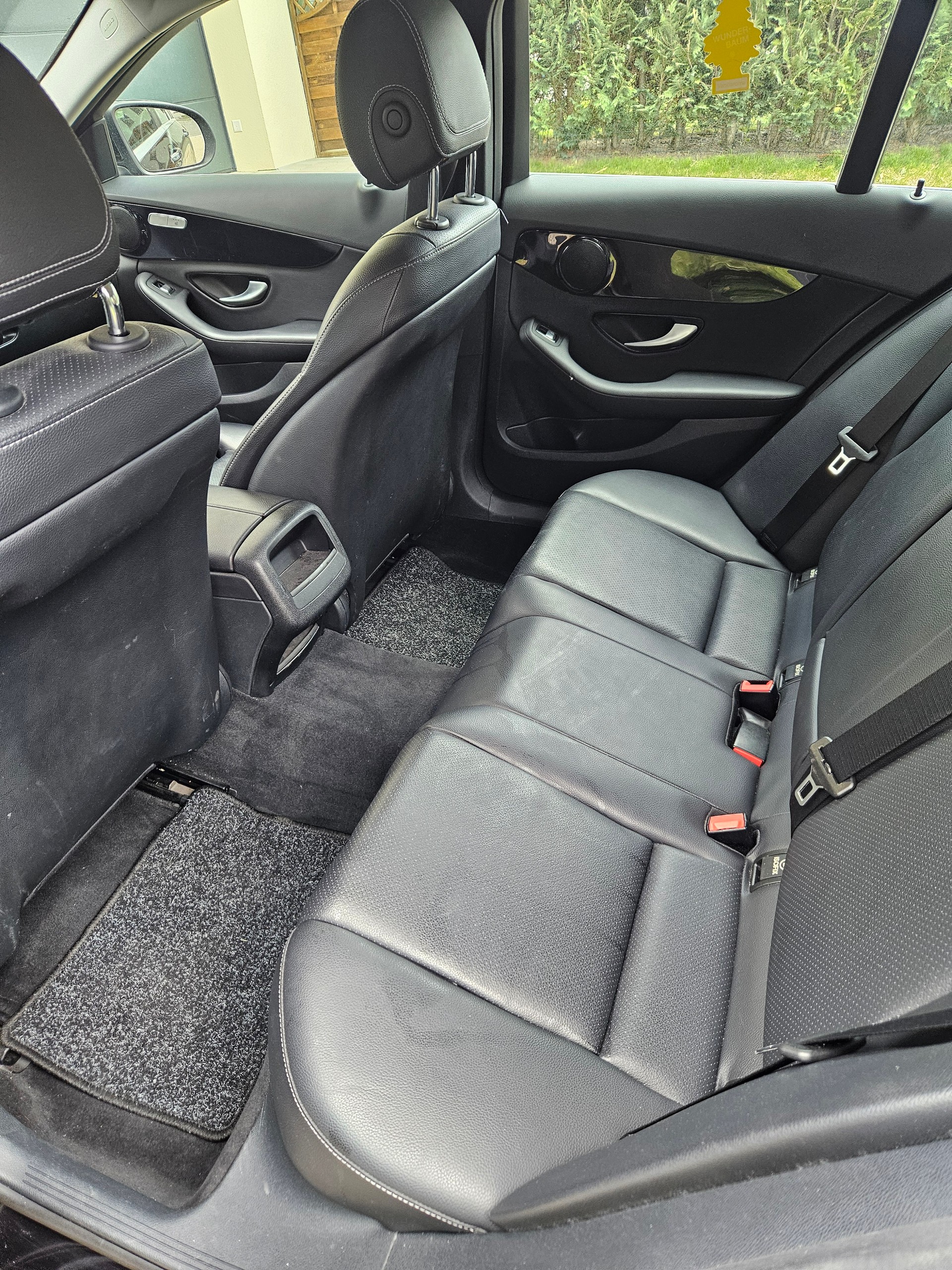 MERCEDES-BENZ C 200-image-5