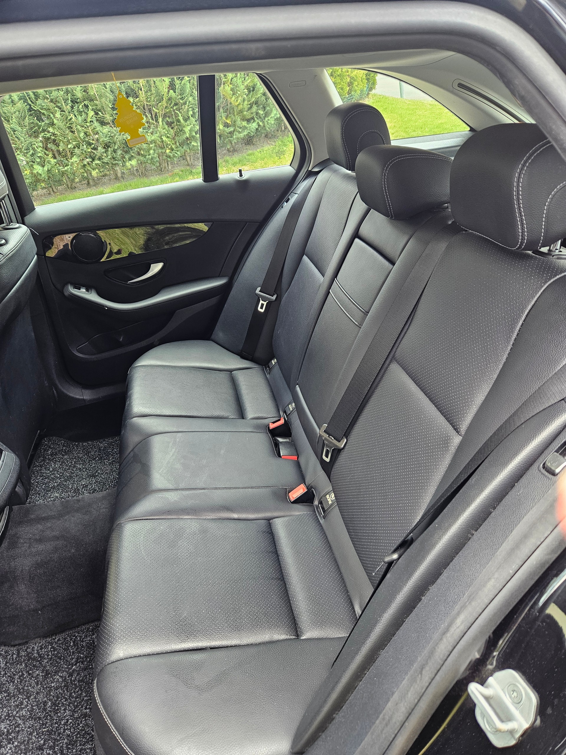 MERCEDES-BENZ C 200-image-4