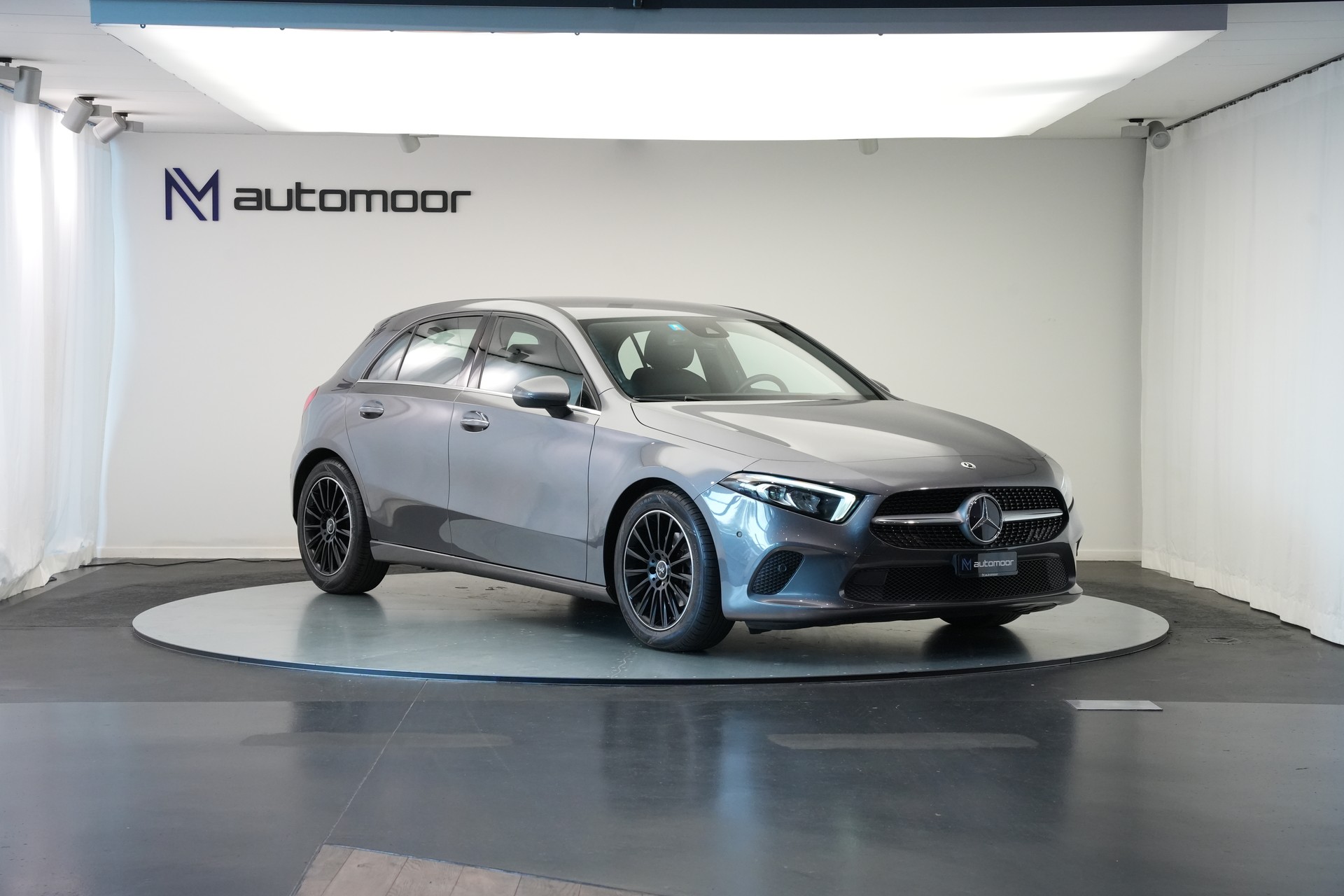 MERCEDES-BENZ A 180 Style 7G-DCT *CH-Fahrzeug*-showroom-element-2