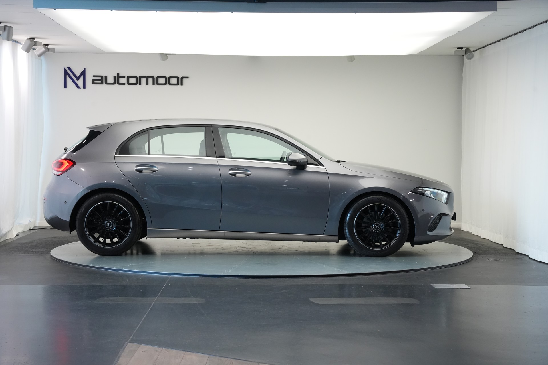 MERCEDES-BENZ A 180 Style 7G-DCT *CH-Fahrzeug*-showroom-element-3