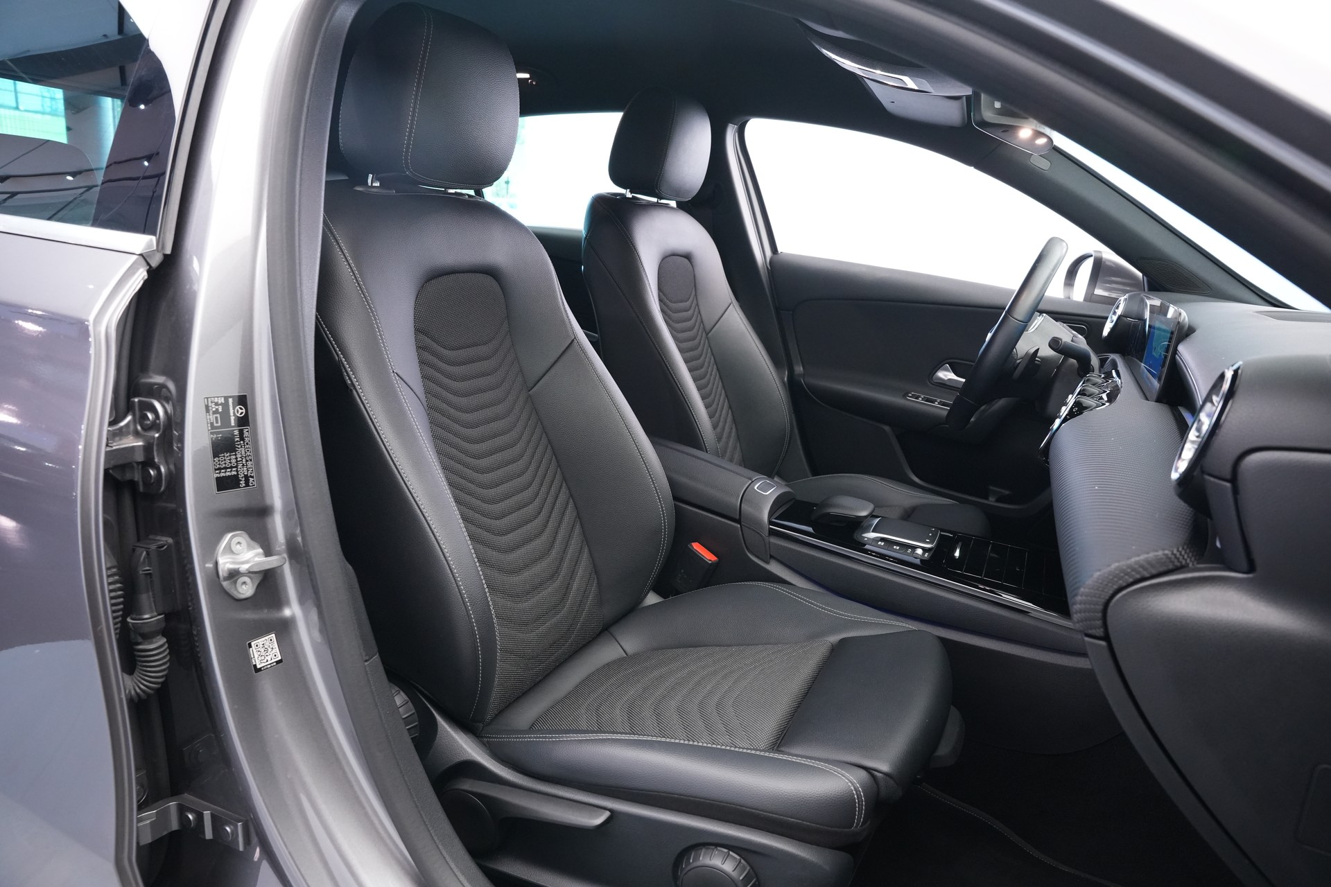 MERCEDES-BENZ A 180 Style 7G-DCT *CH-Fahrzeug*-image-13