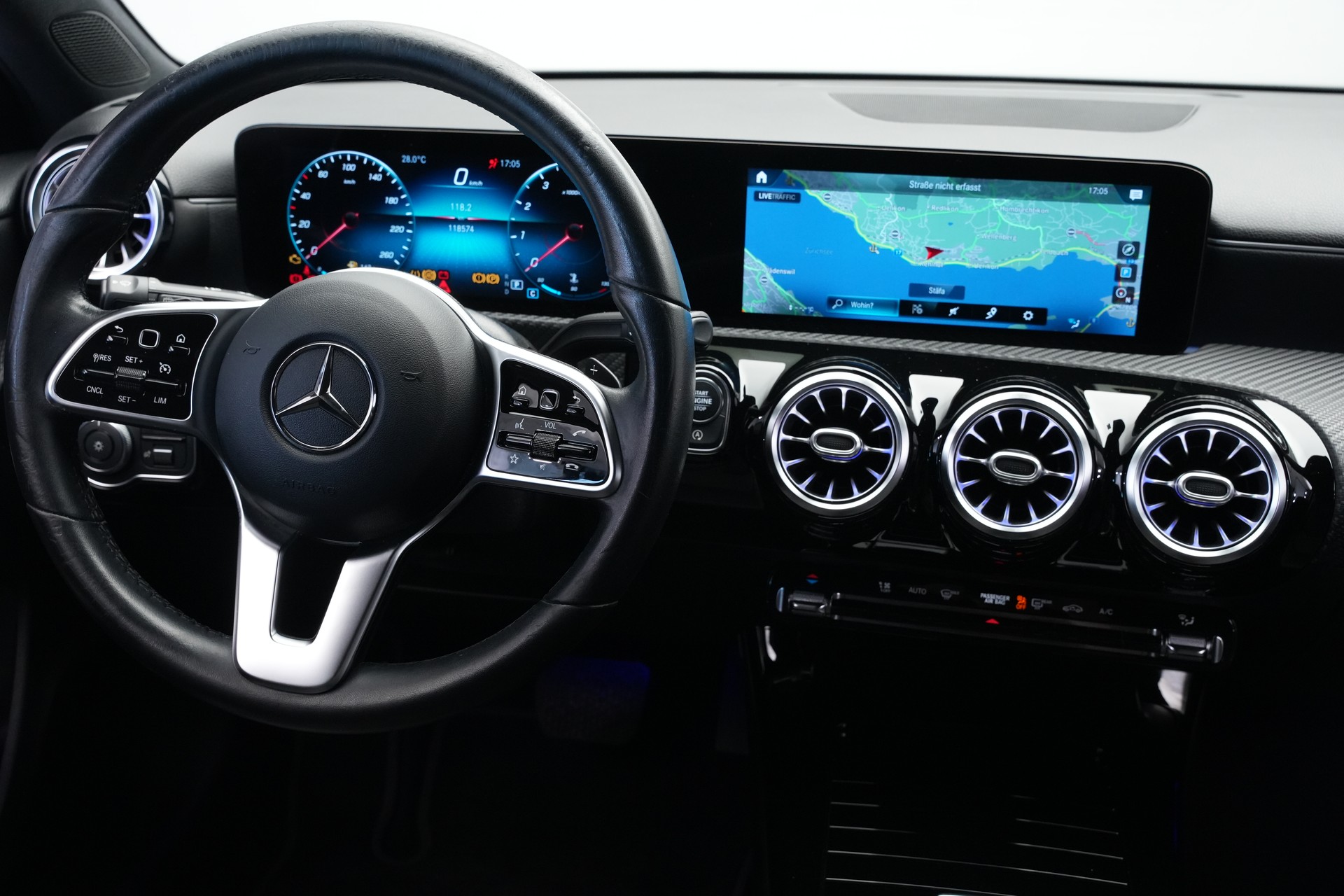 MERCEDES-BENZ A 180 Style 7G-DCT *CH-Fahrzeug*-image-17