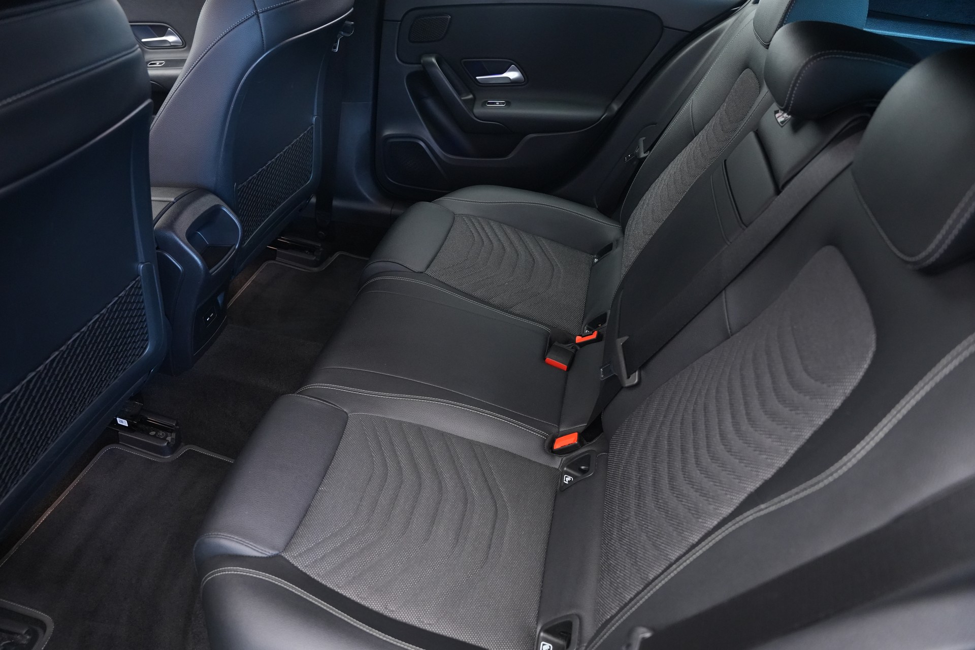 MERCEDES-BENZ A 180 Style 7G-DCT *CH-Fahrzeug*-image-15