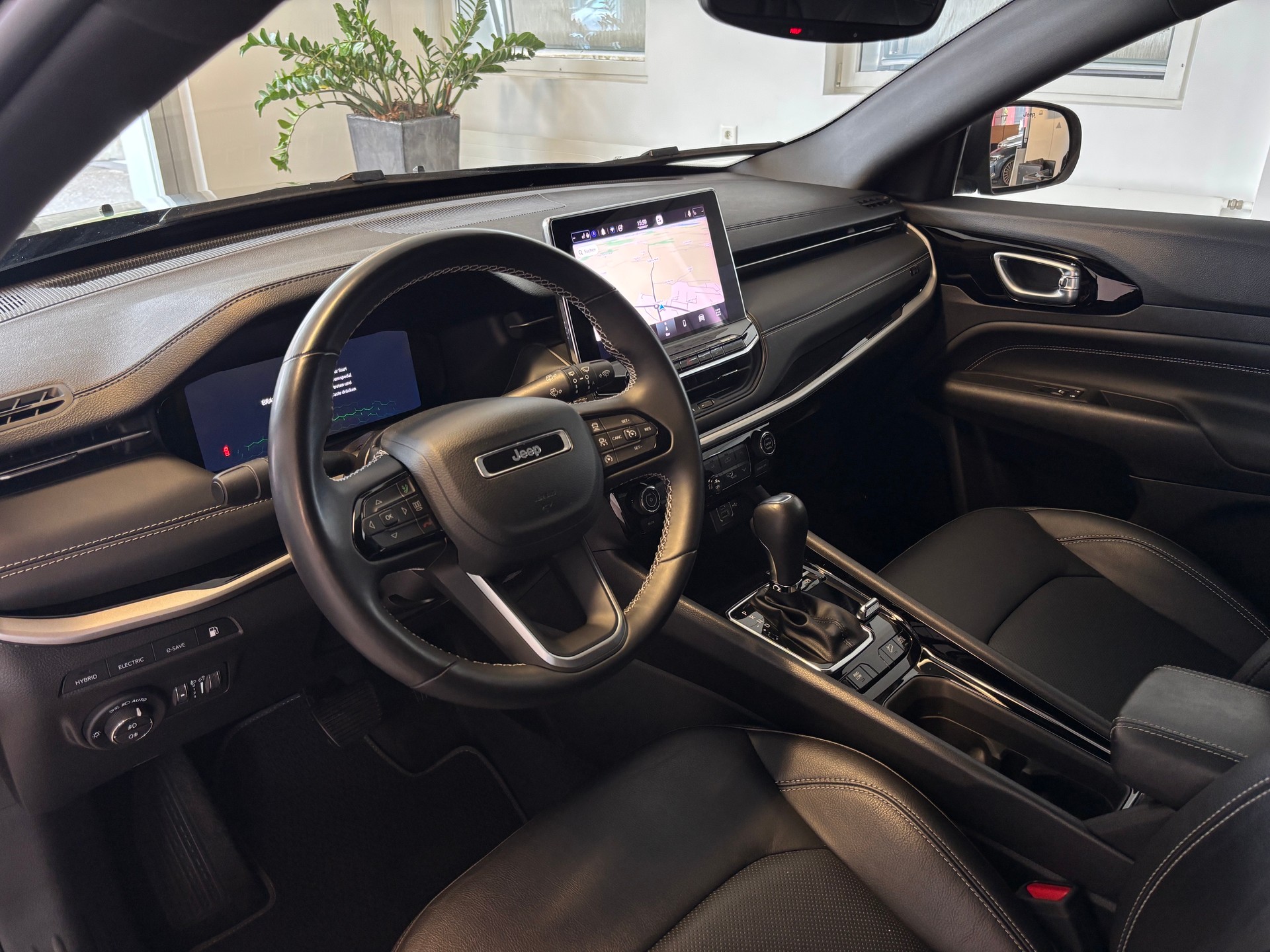 JEEP Compass 1.3 T PHEV 80th Anniversary AWD-image-4