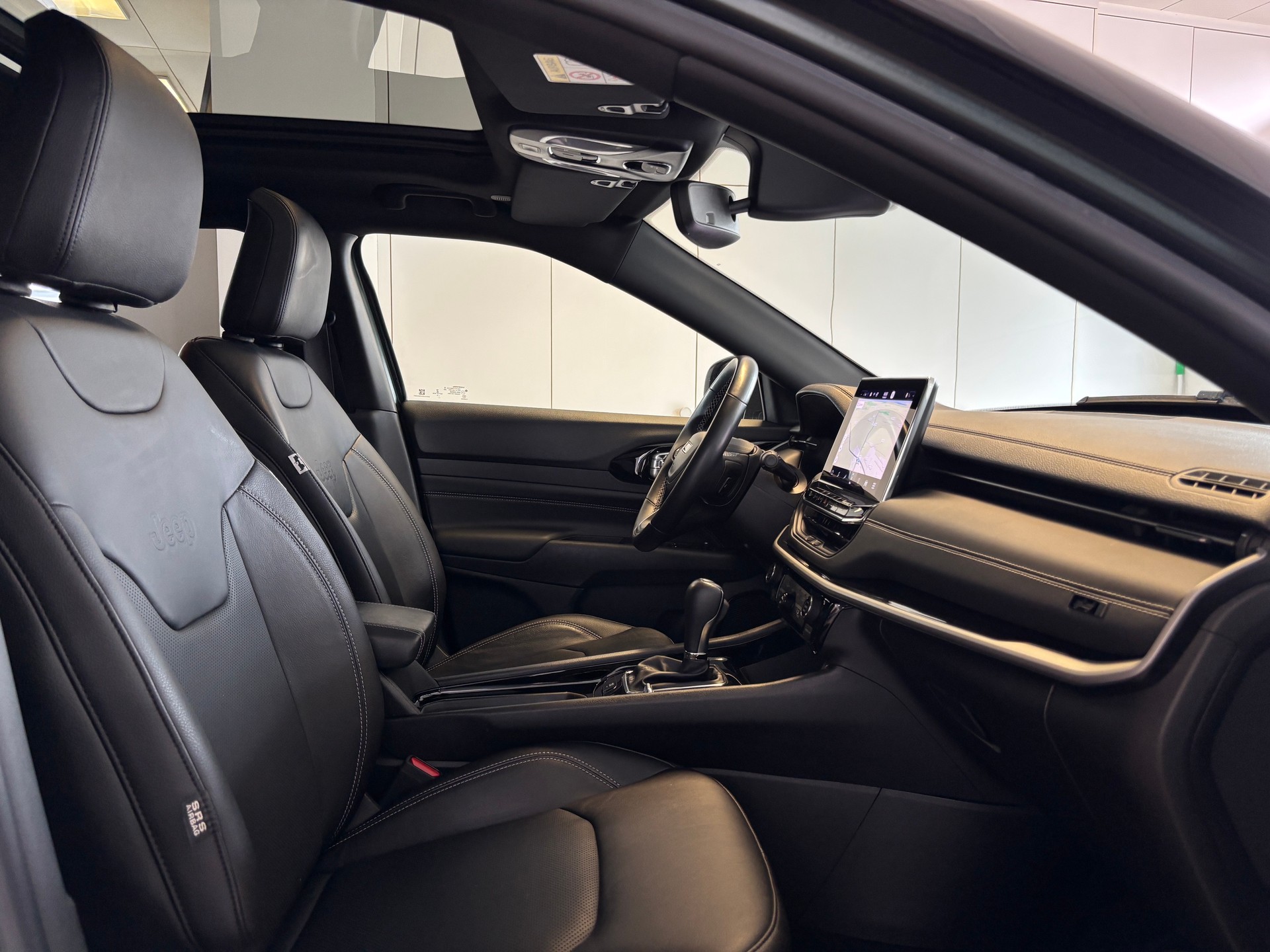 JEEP Compass 1.3 T PHEV 80th Anniversary AWD-image-9