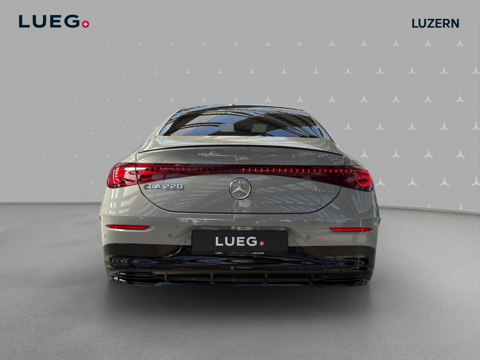 MERCEDES-BENZ CLA 220 8G-DCT 4Matic-image-3