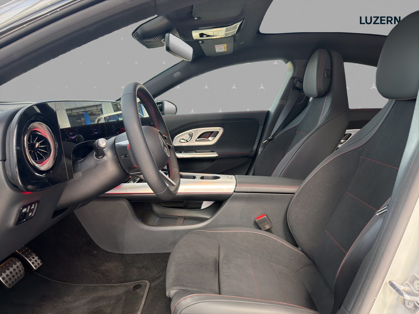 MERCEDES-BENZ CLA 220 8G-DCT 4Matic-image-7