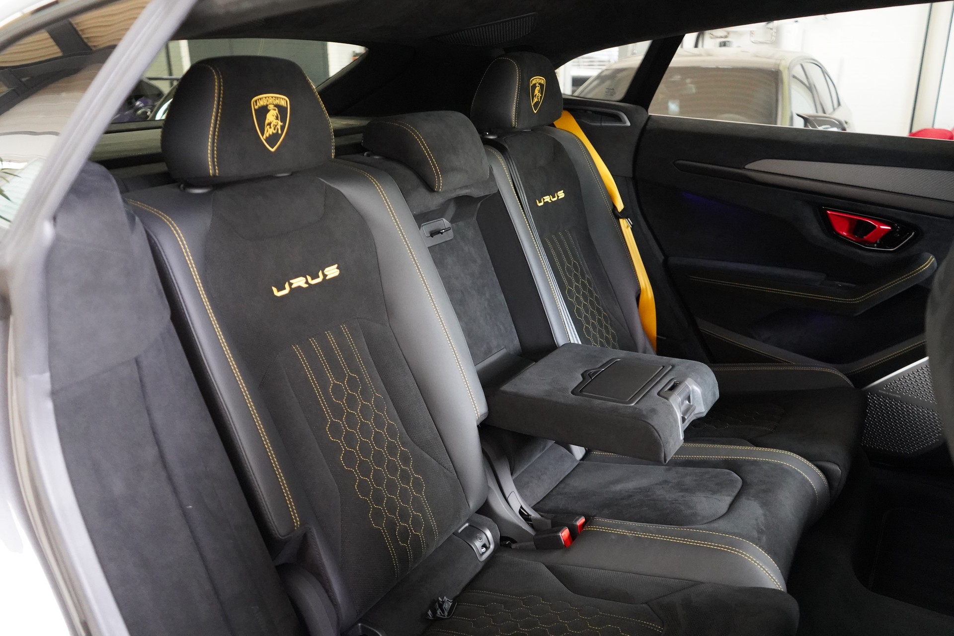 LAMBORGHINI Urus Performante-image-30