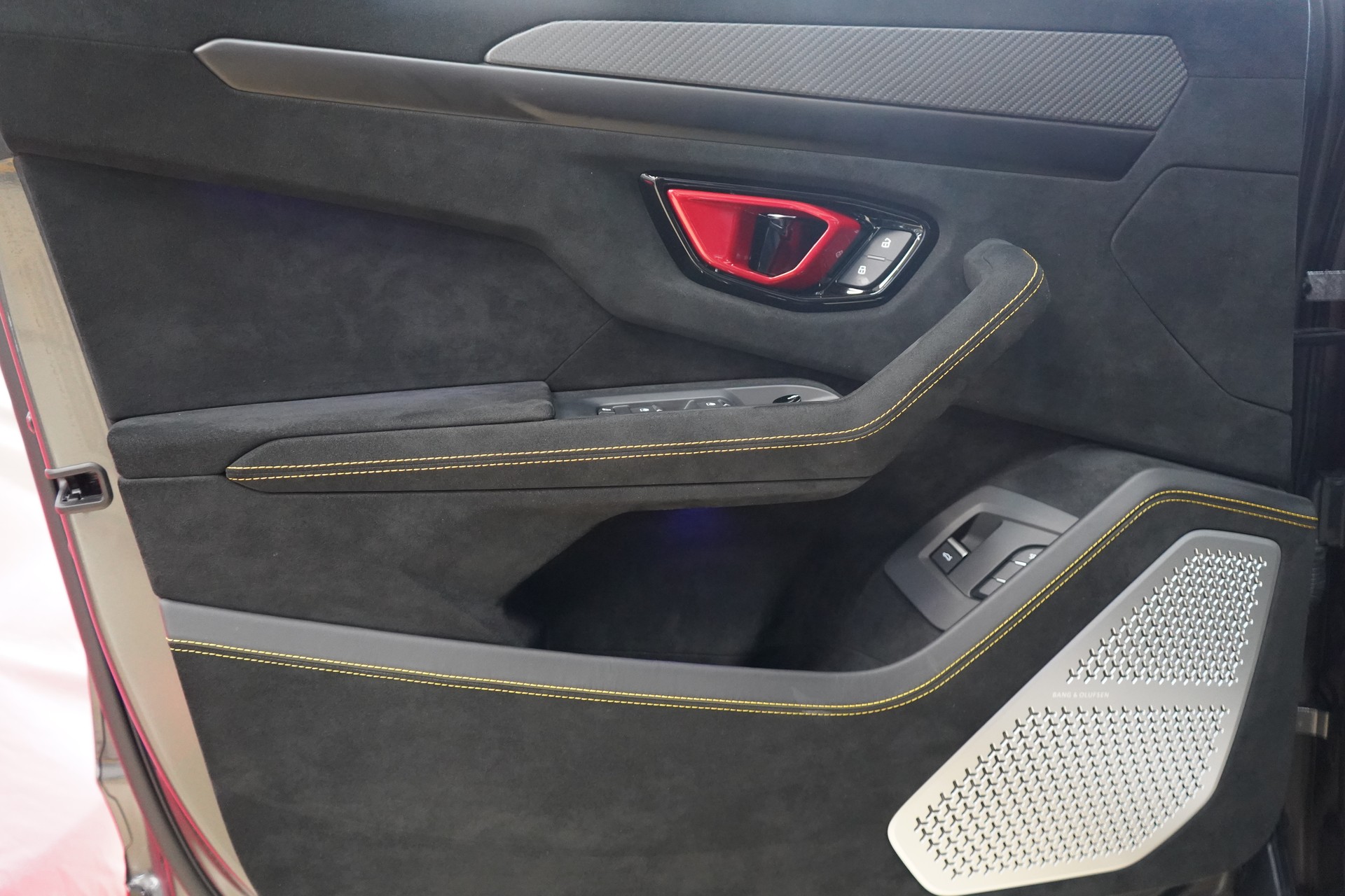 LAMBORGHINI Urus Performante-image-23
