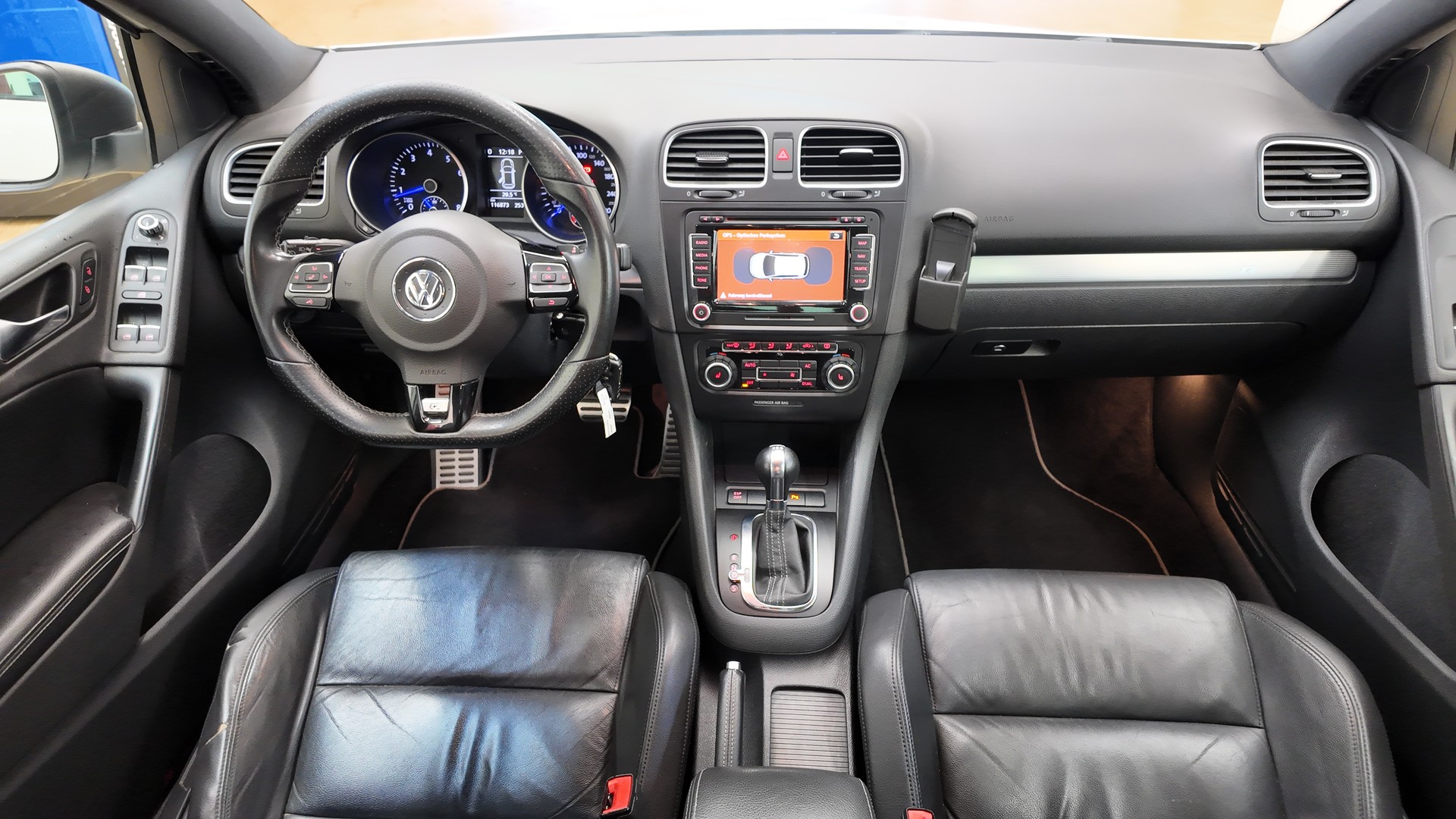 VW Golf 2.0 TSI R 4Motion DSG-image-8