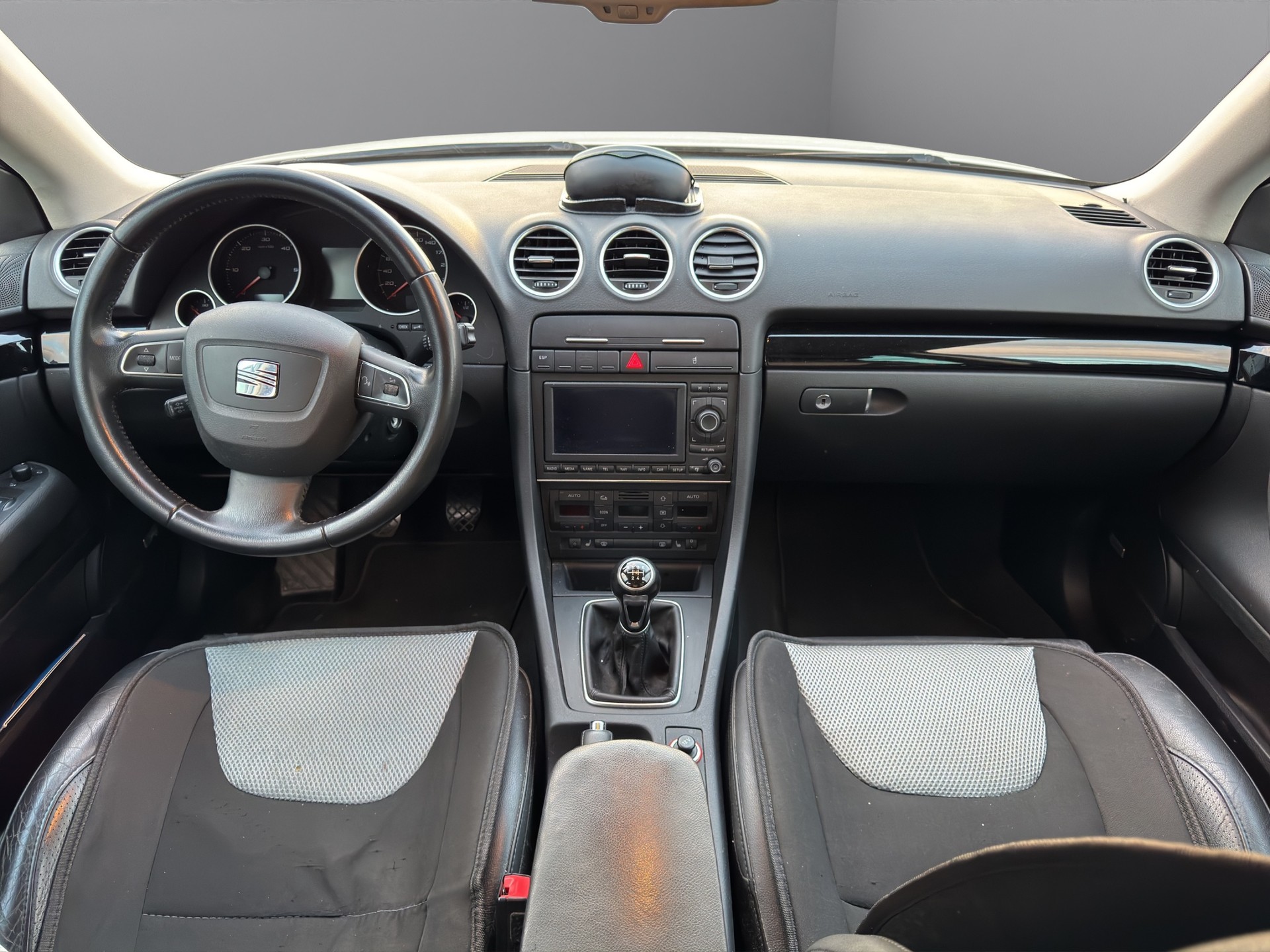 SEAT Exeo ST 2.0 TDI Advantage-image-14