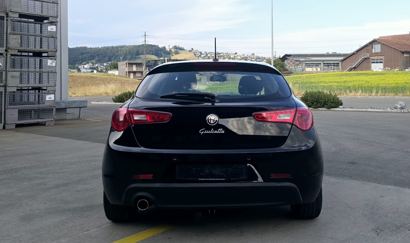 ALFA ROMEO Giulietta 1.4 MultiAir Distinctive TCT/8 Fach Bereift///-image-5